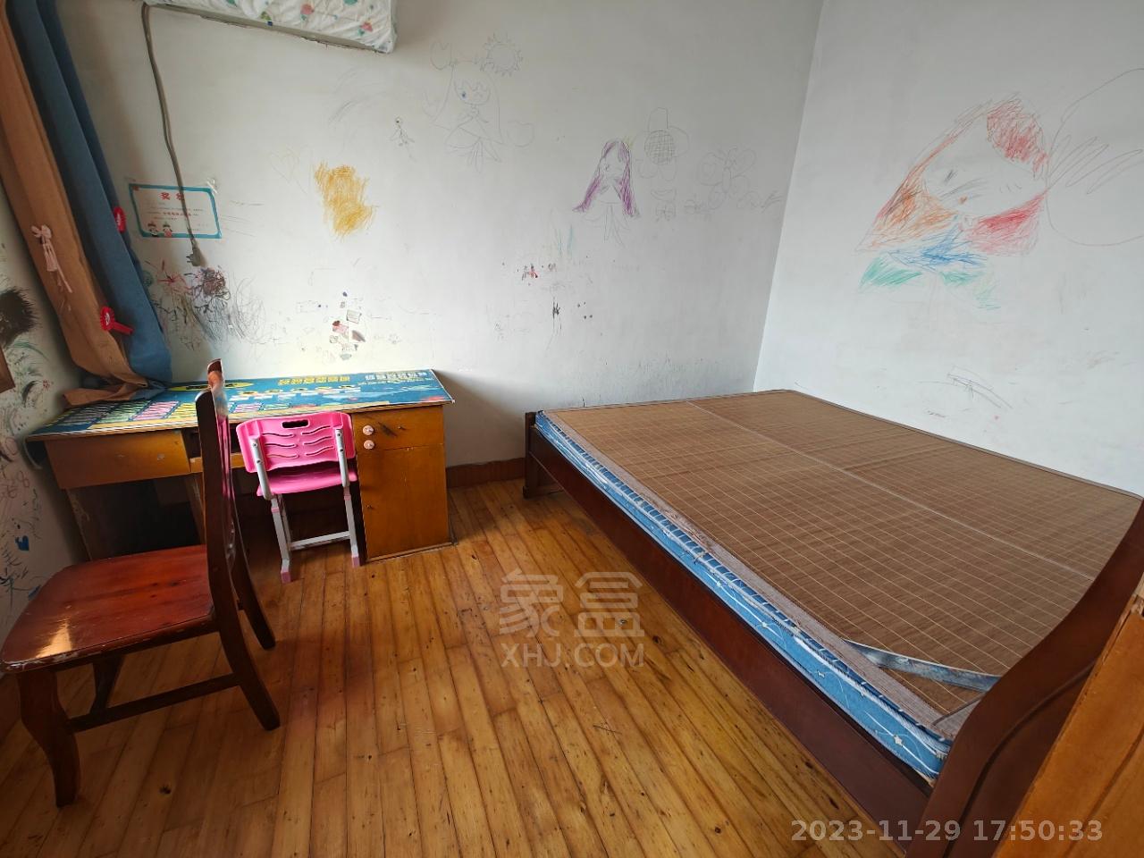 湘华社区(村)  3室2厅1卫   1300.00元/月室内图