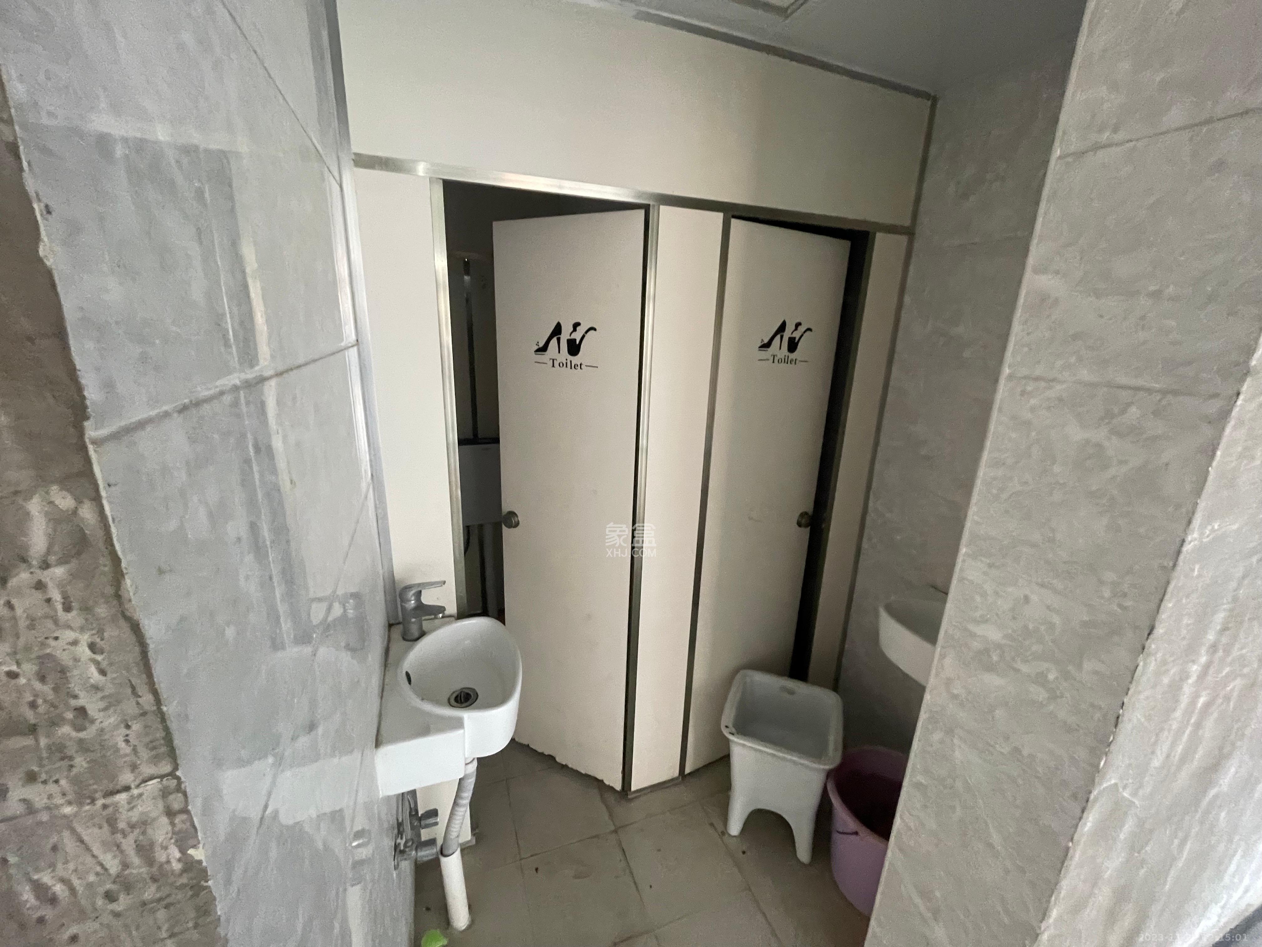 芒果天地(芒果雅苑)  3室2厅2卫   2800.00元/月室内图