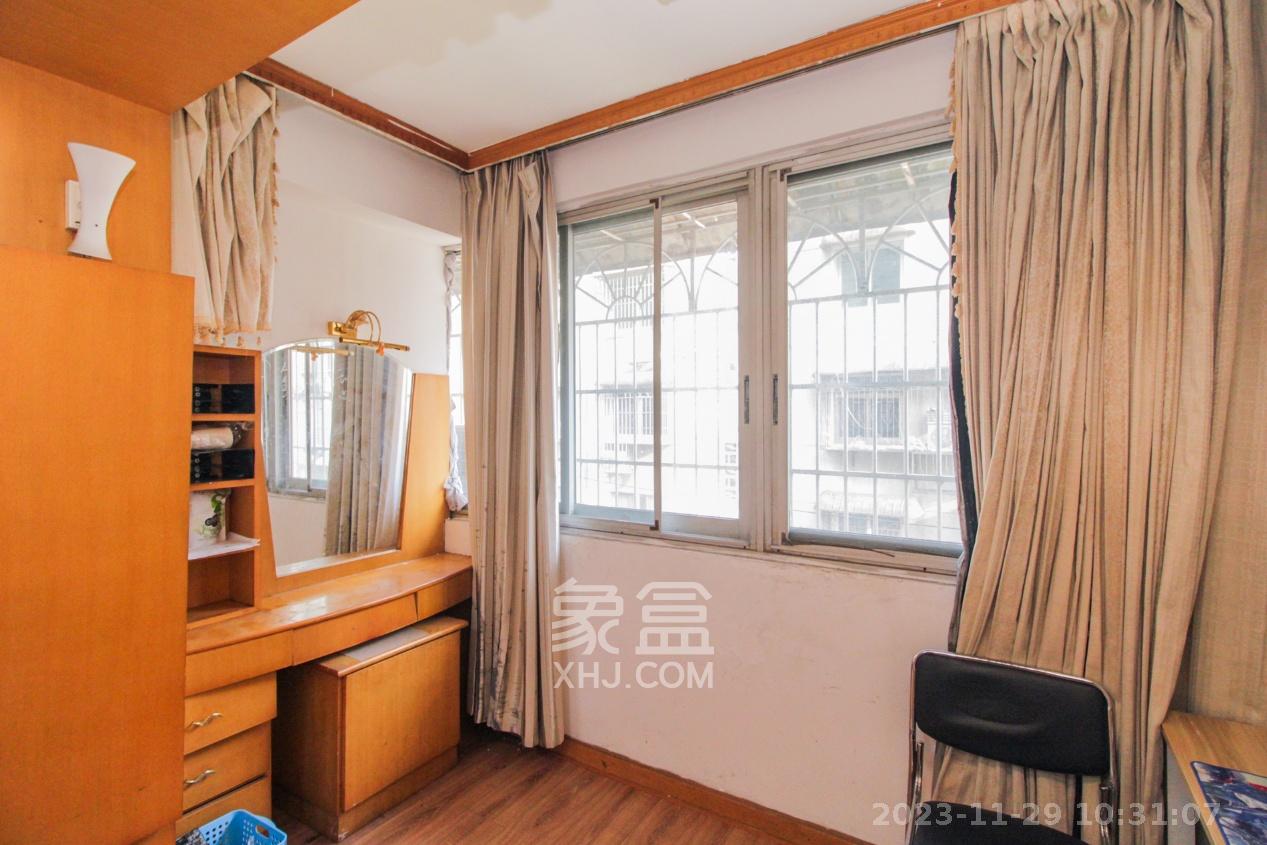 南园小区  3室2厅1卫   1900.00元/月室内图