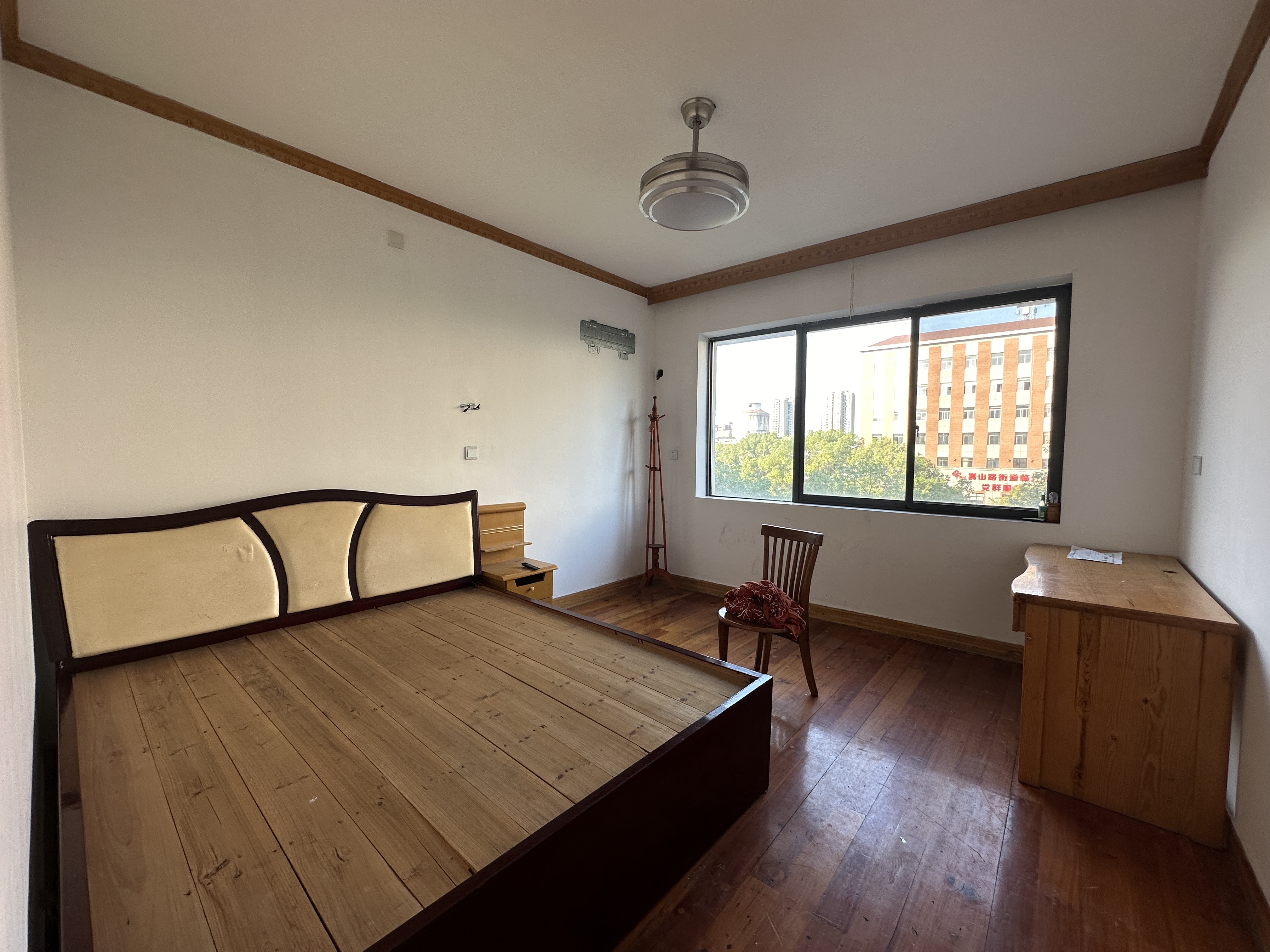 金泉小区  3室2厅2卫    55.8万室内图