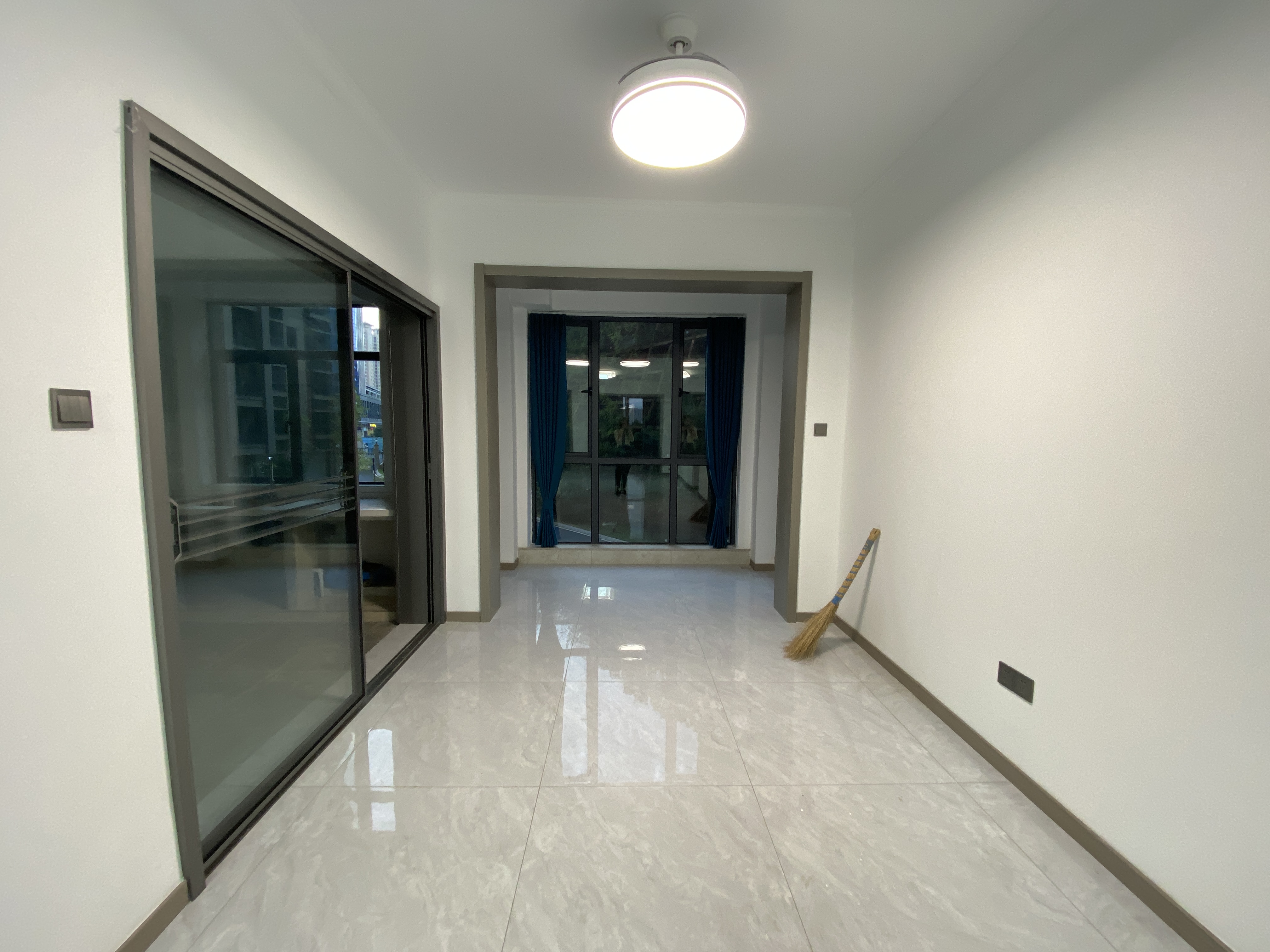 经世龙城 4室2厅2卫 105.0万 经世龙城 4室2厅2卫 105.0万室内图