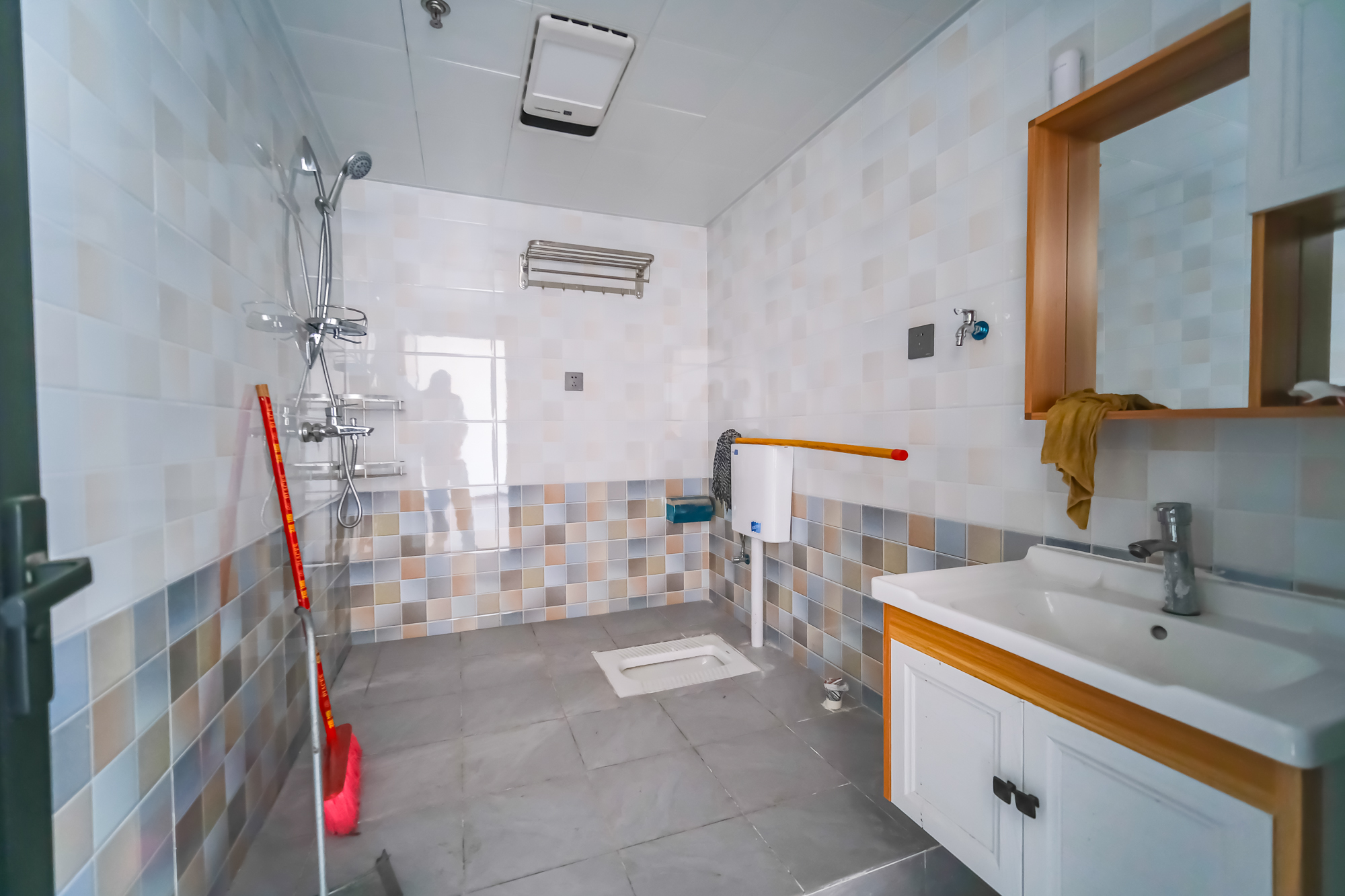 和悦城(蟠龙景苑) 1室1厅1卫 45.9万 和悦城(蟠龙景苑) 1室1厅1卫 45.9万卫生间