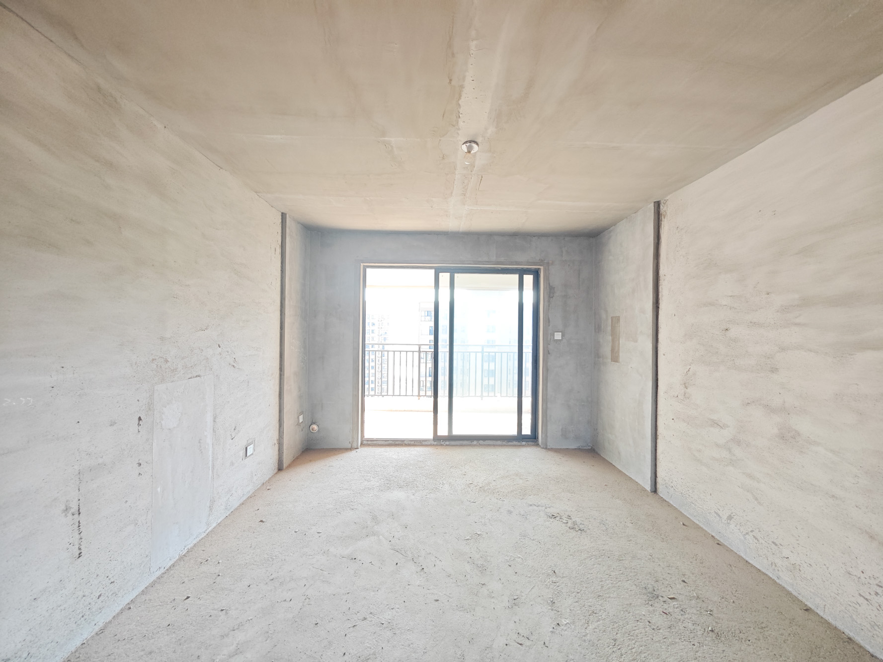 中建嘉和城  4室2厅2卫   110.00万客厅