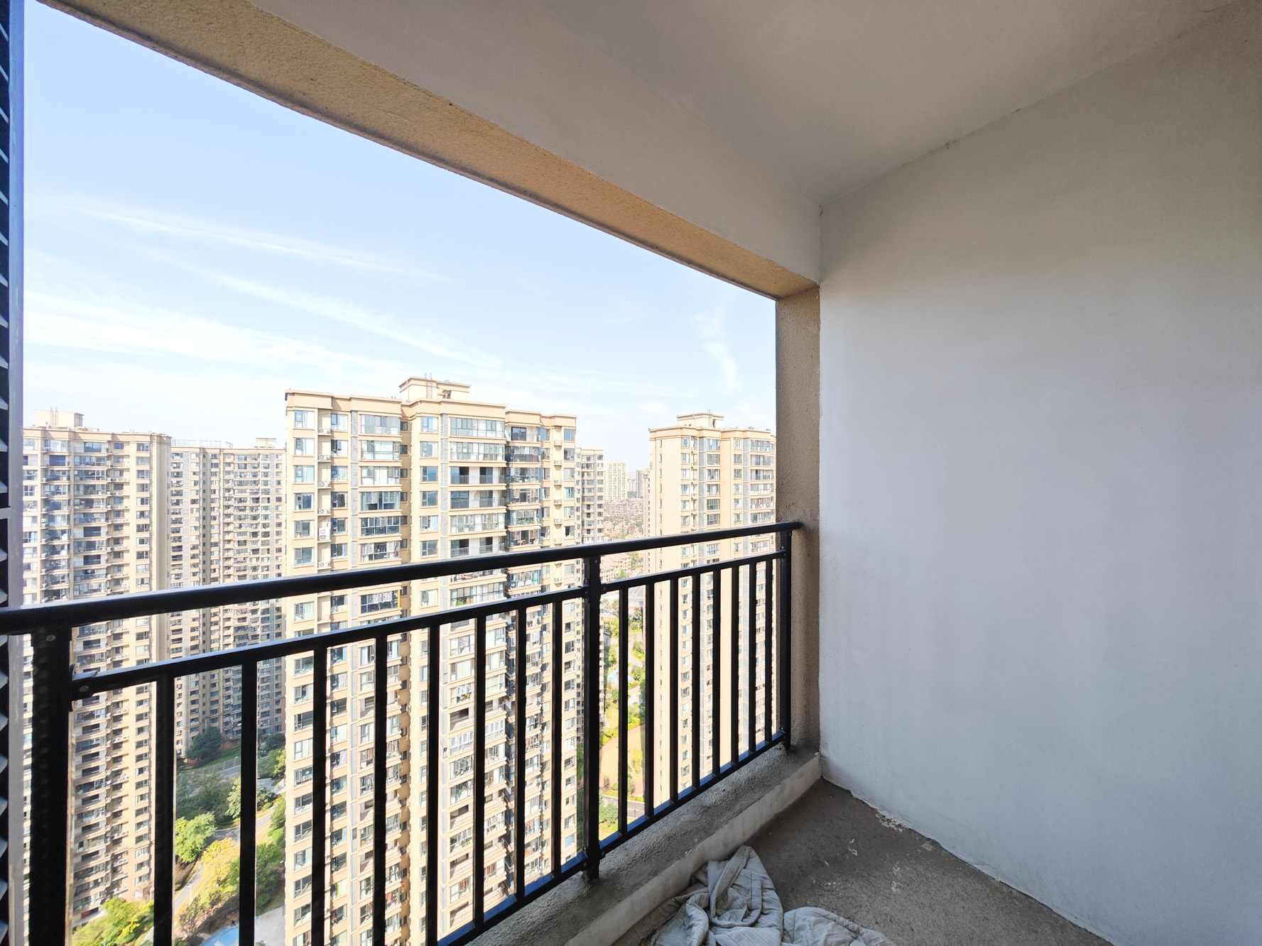 中建嘉和城  4室2厅2卫   110.00万其他