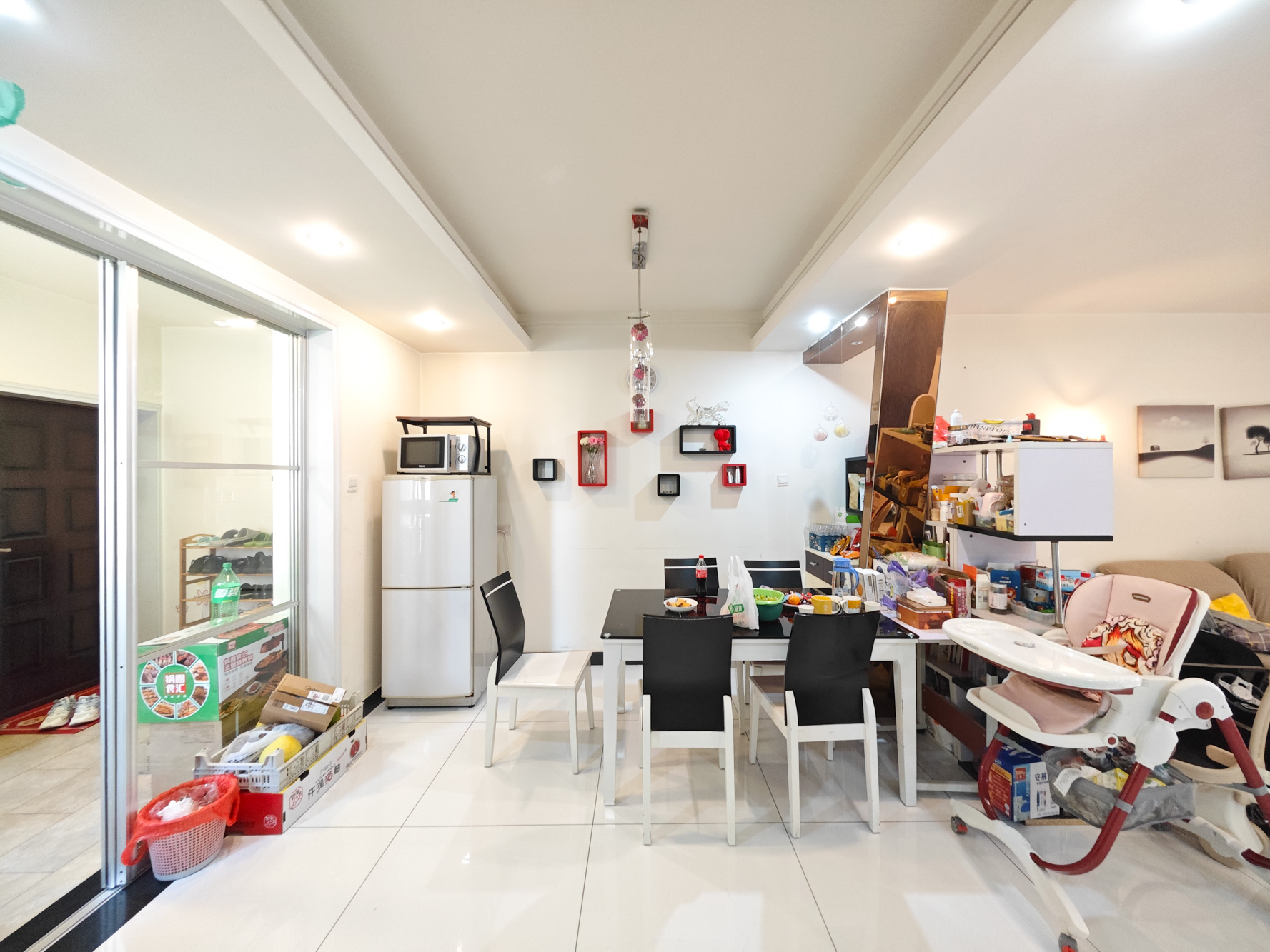 华盛世纪新城  3室2厅1卫    105.0万客厅