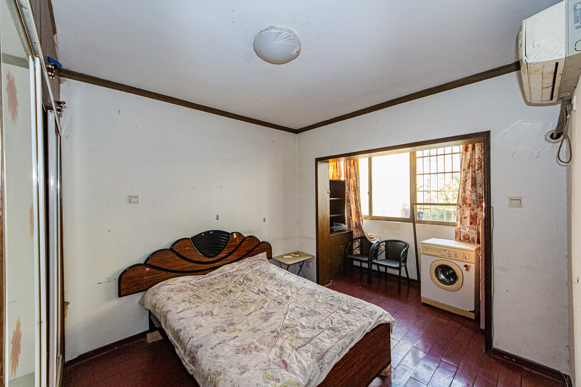 友谊社区（建湘瓷厂住宅小区）  2室1厅1卫   70.00万卧室