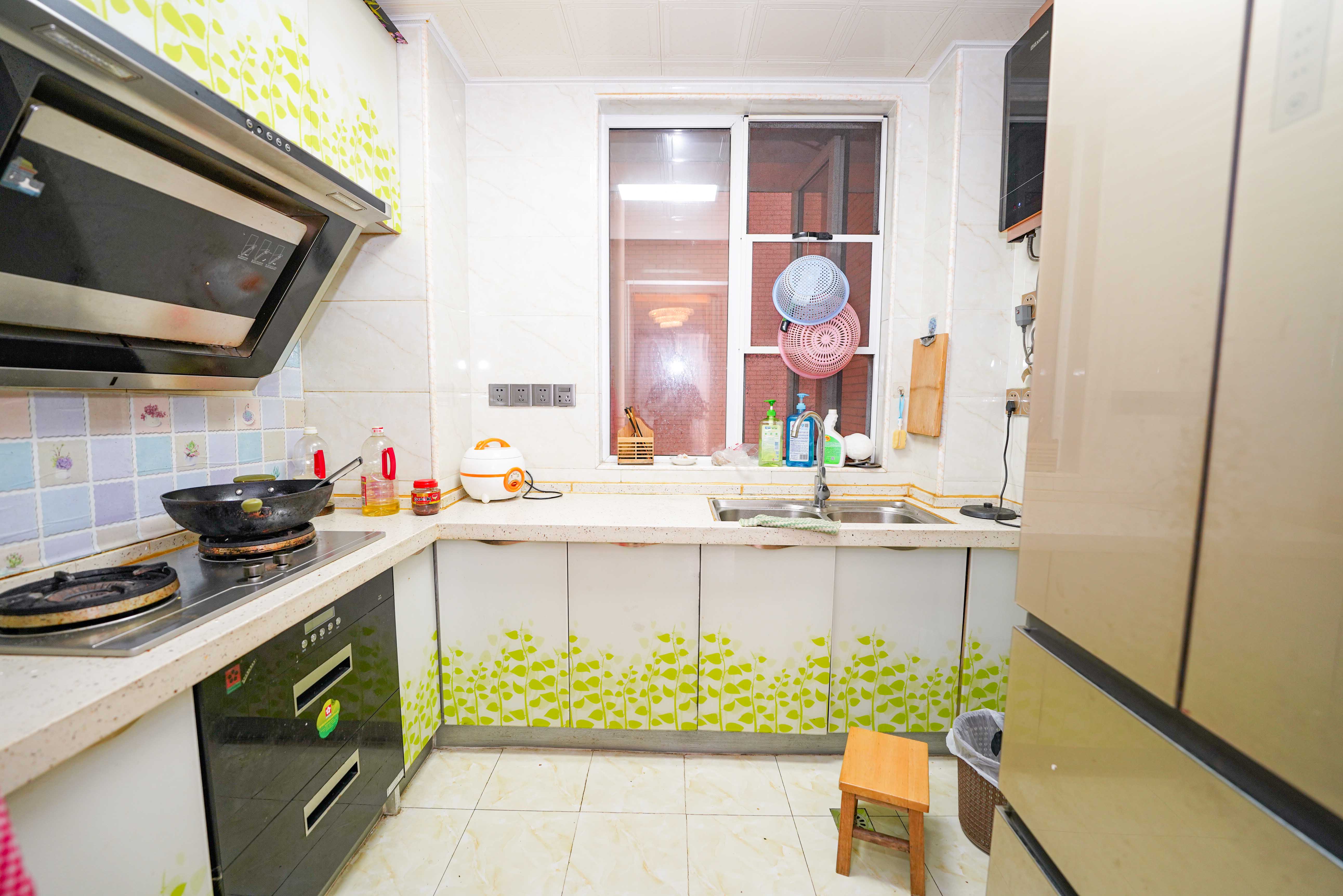 丽发新城  3室2厅1卫    83.0万 丽发新城  3室2厅1卫    83.0万厨房