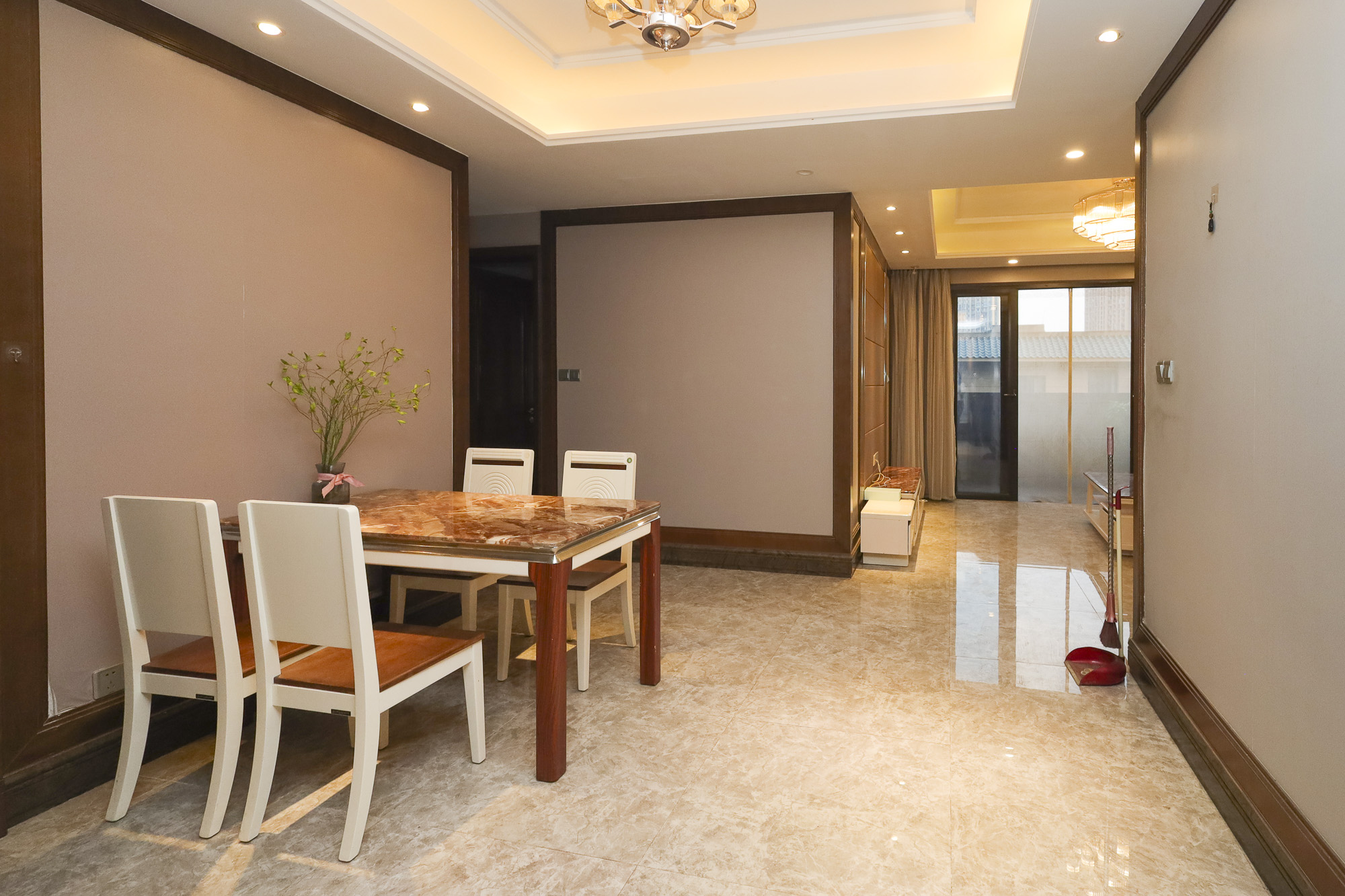 恒大御景天下城一期  3室2厅1卫    105.0万 恒大御景天下城一期  3室2厅1卫    105.0万客厅