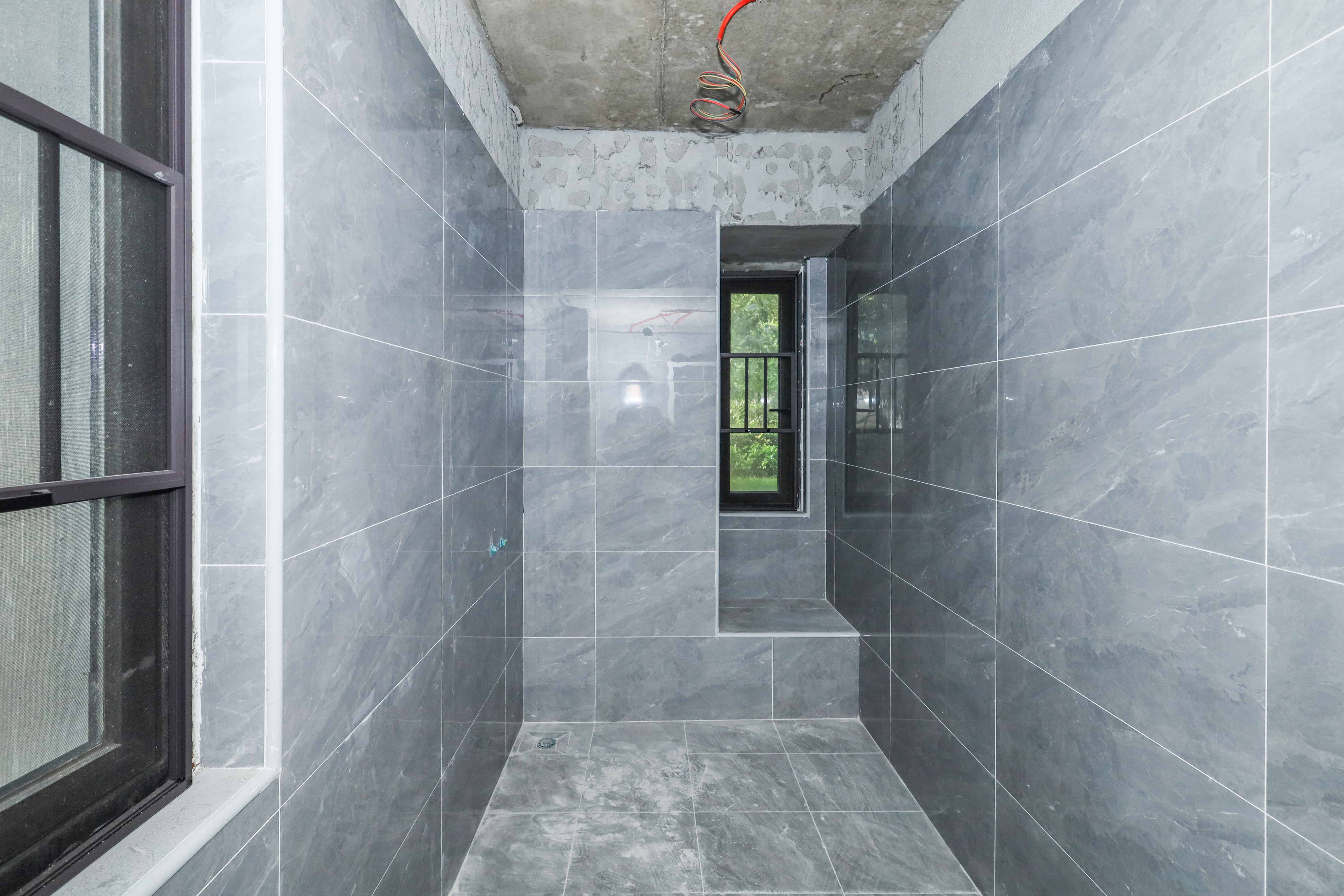 建发央著  4室2厅2卫   226.80万卫生间
