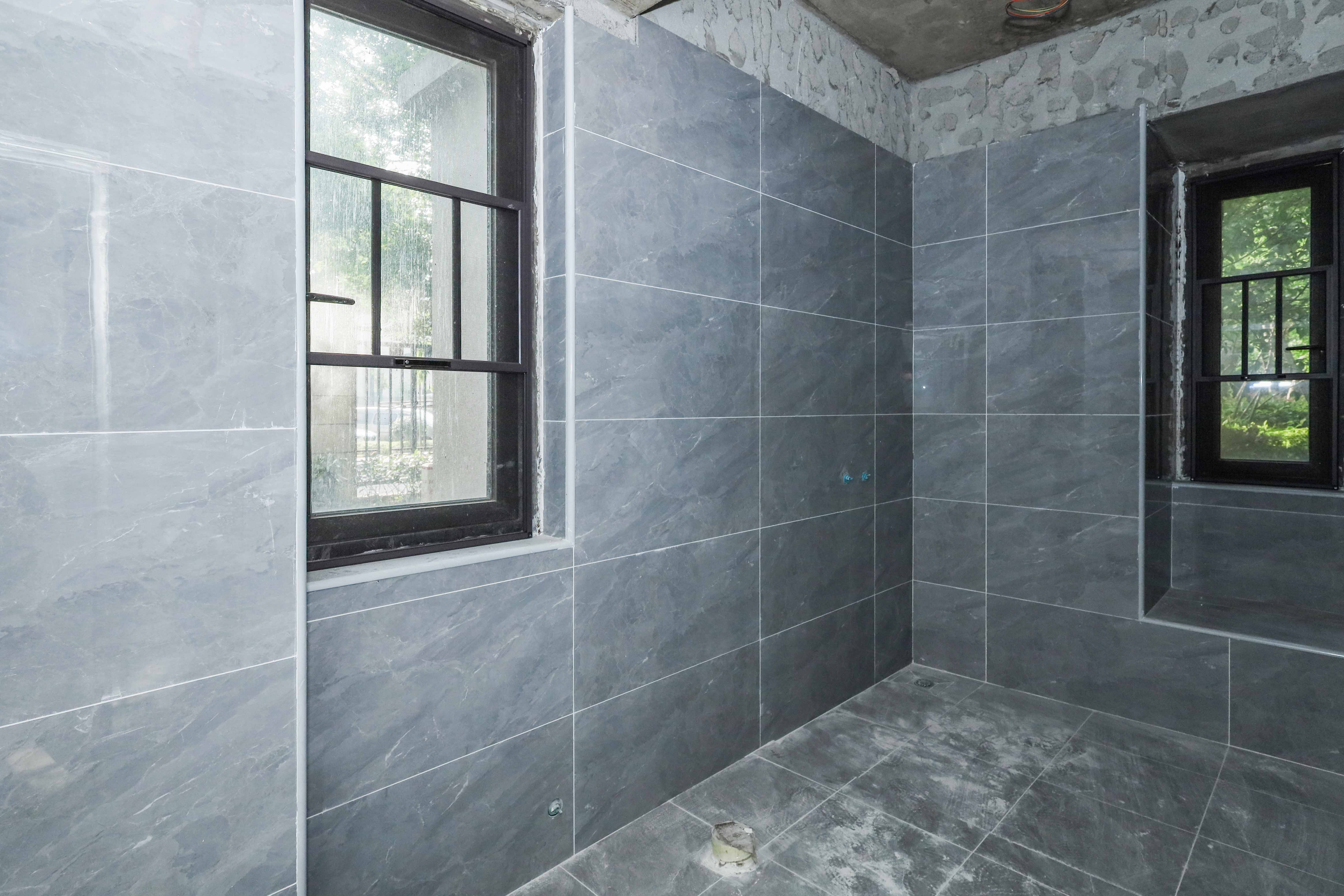 建发央著  4室2厅2卫   226.80万卫生间