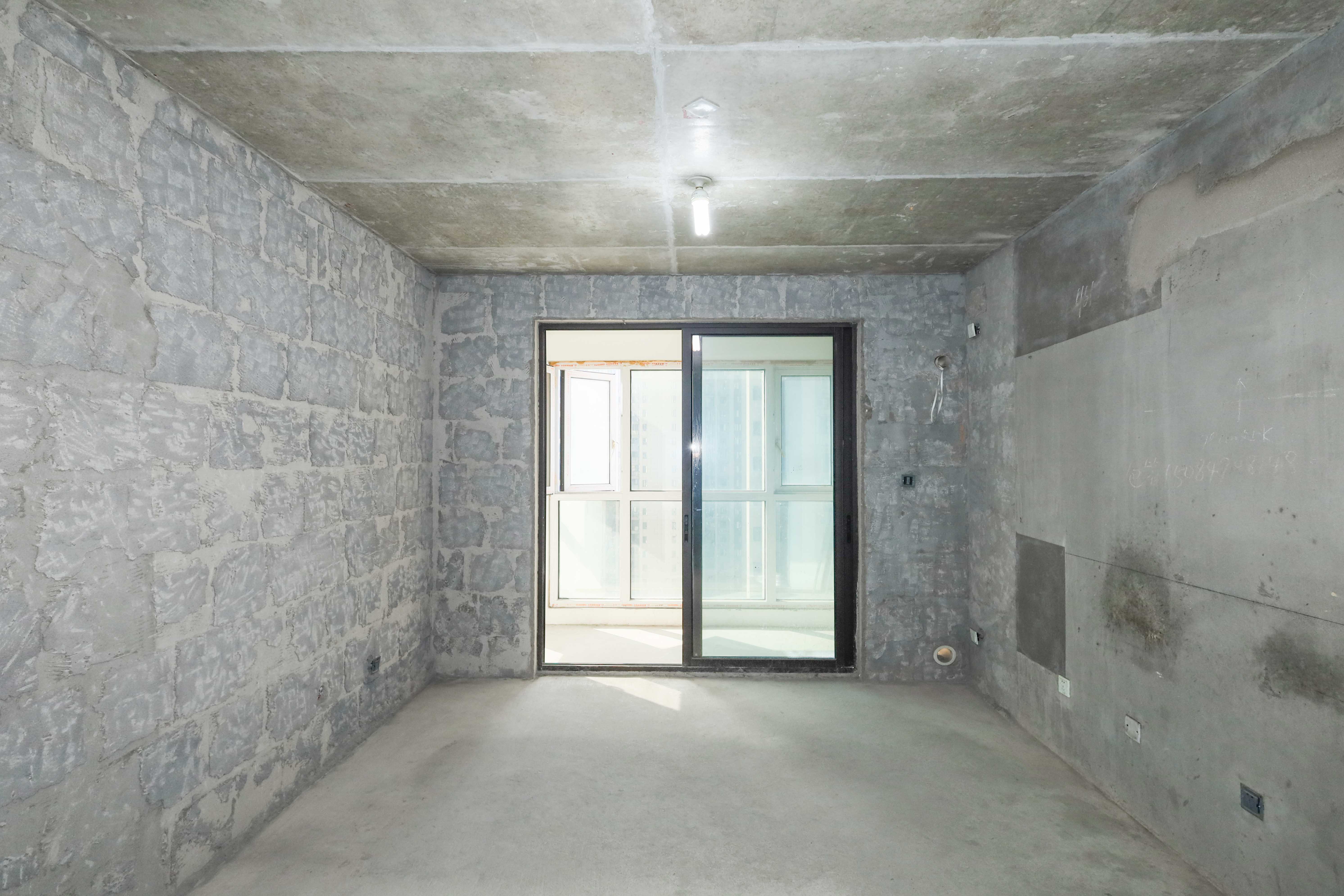 中国铁建梅溪青秀二期  3室2厅2卫   152.00万客厅