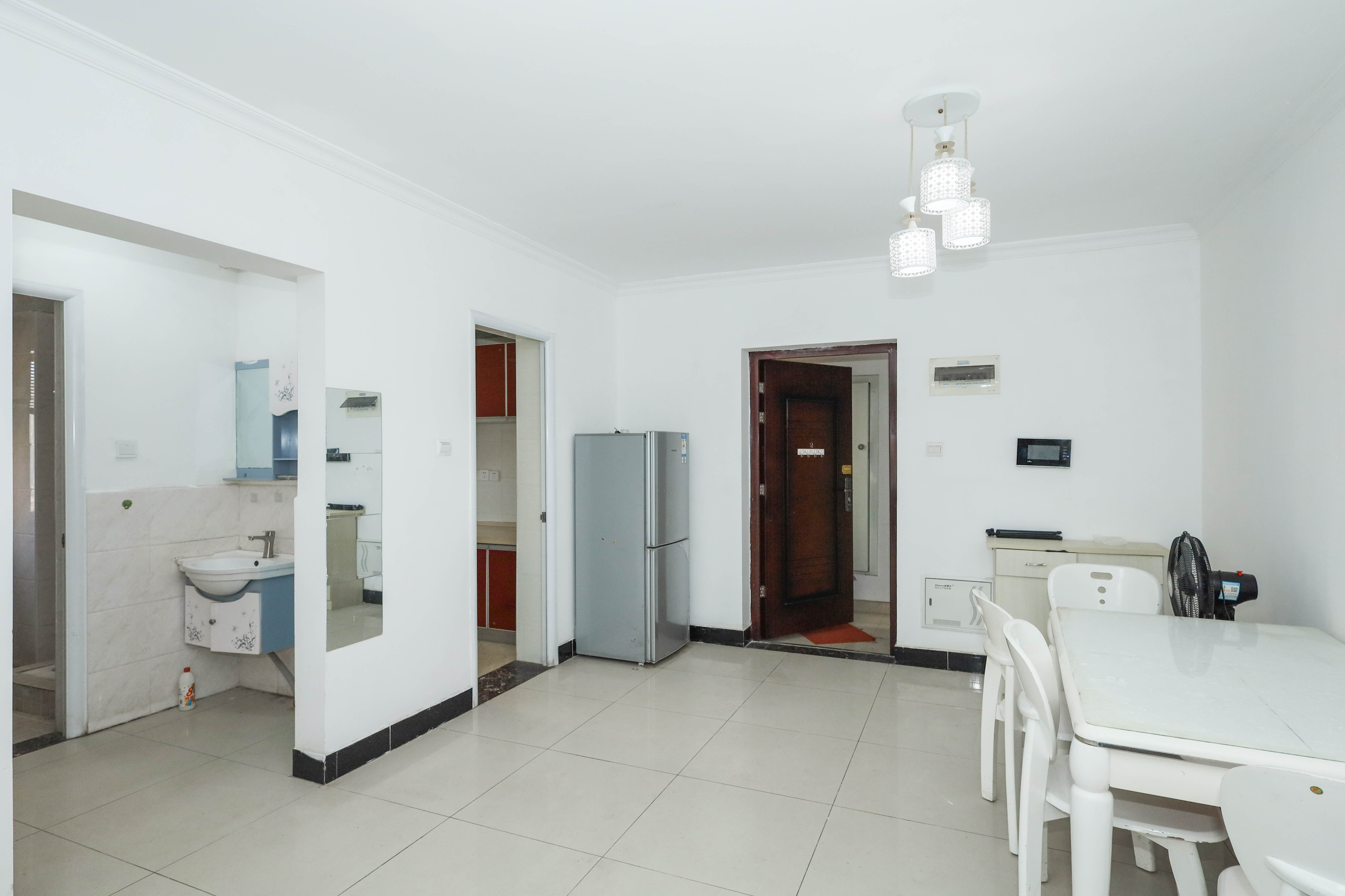 好莱城(弘德西街) 2室2厅1卫 68.0万 好莱城(弘德西街) 2室2厅1卫 68.0万其他