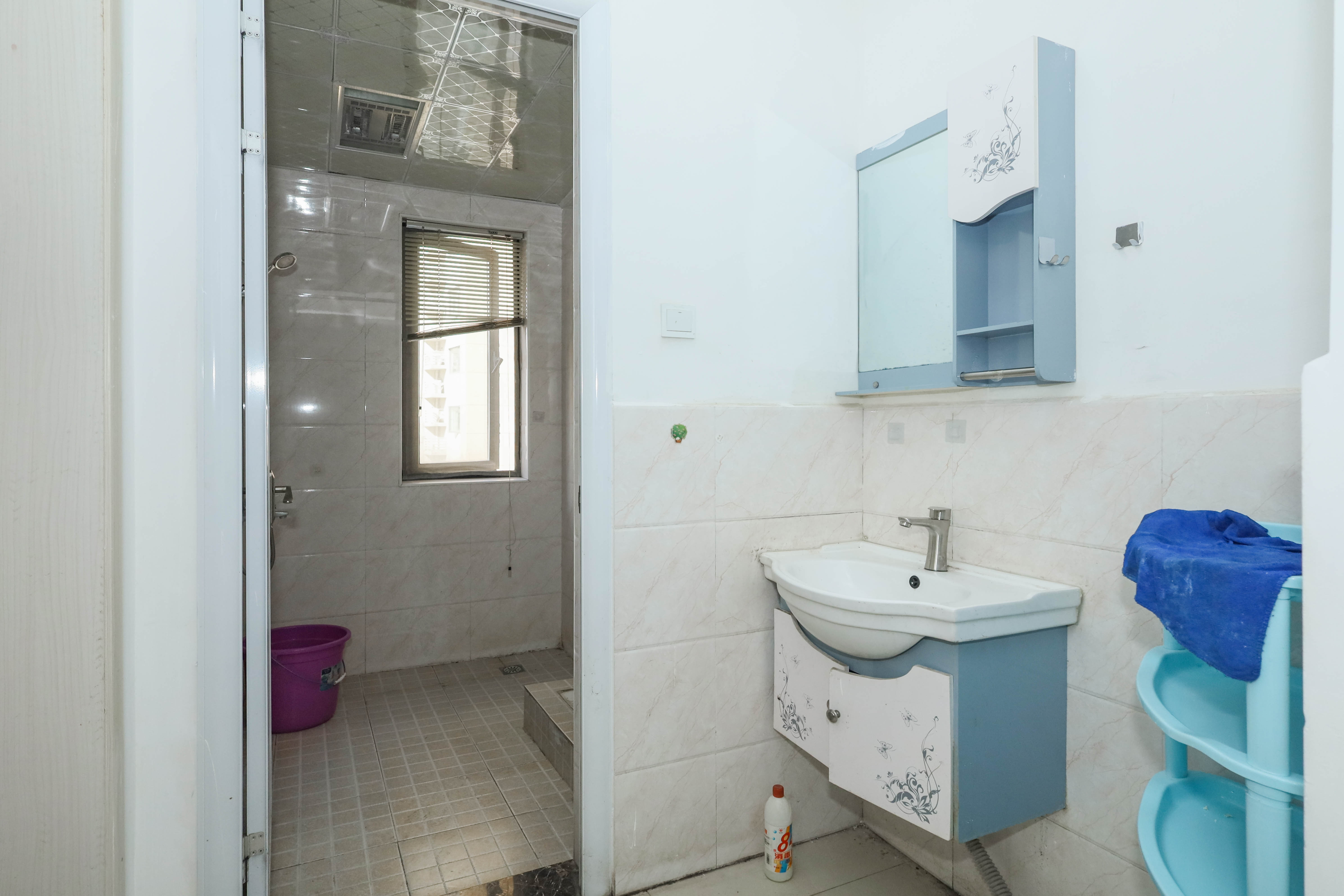 好莱城(弘德西街) 2室2厅1卫 68.0万 好莱城(弘德西街) 2室2厅1卫 68.0万卫生间