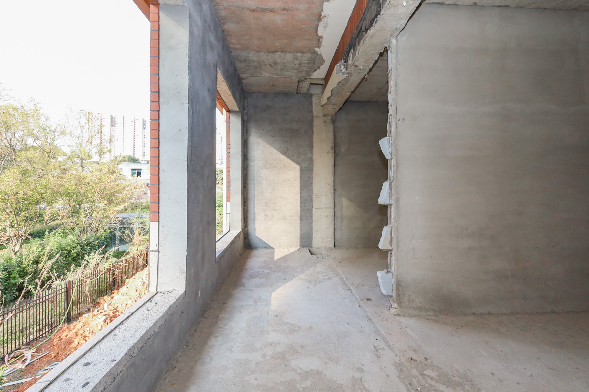 碧桂园高尔夫花园 4室2厅3卫 298.0万 碧桂园高尔夫花园 4室2厅3卫 298.0万阳台