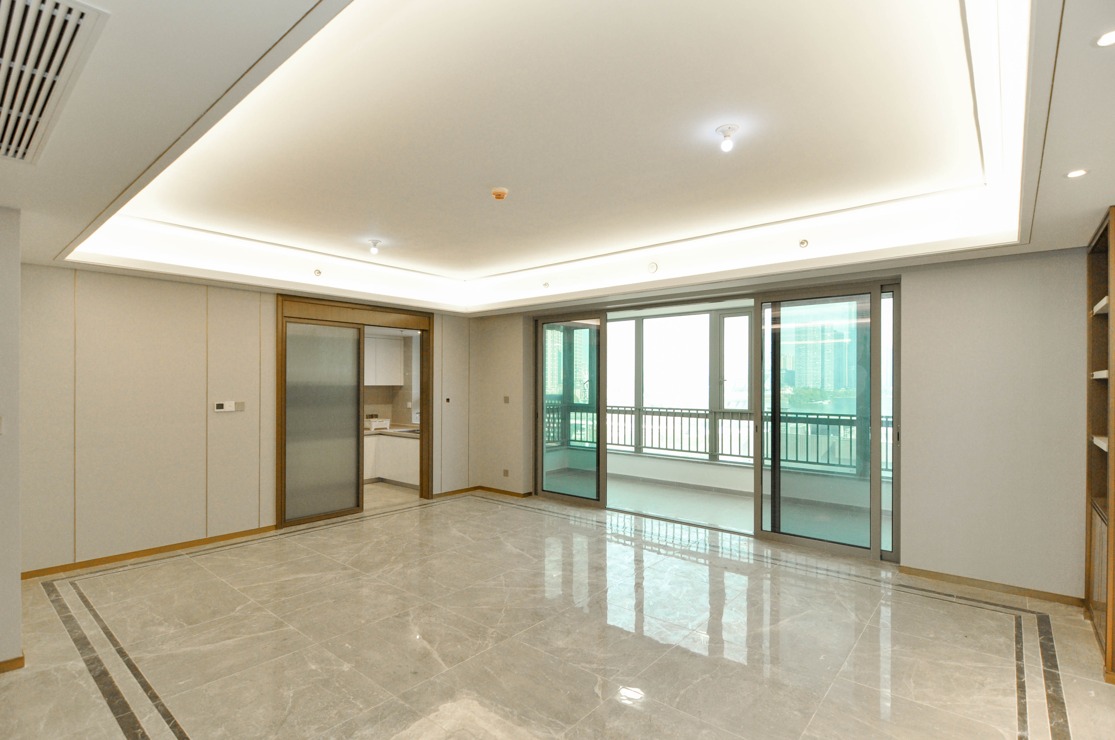 梅溪湖金茂湾  4室2厅2卫   398.00万