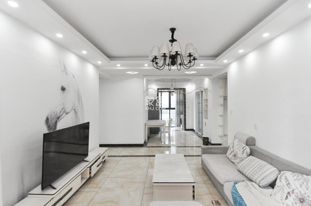 中建梅溪湖中心  4室2厅2卫    158.0万