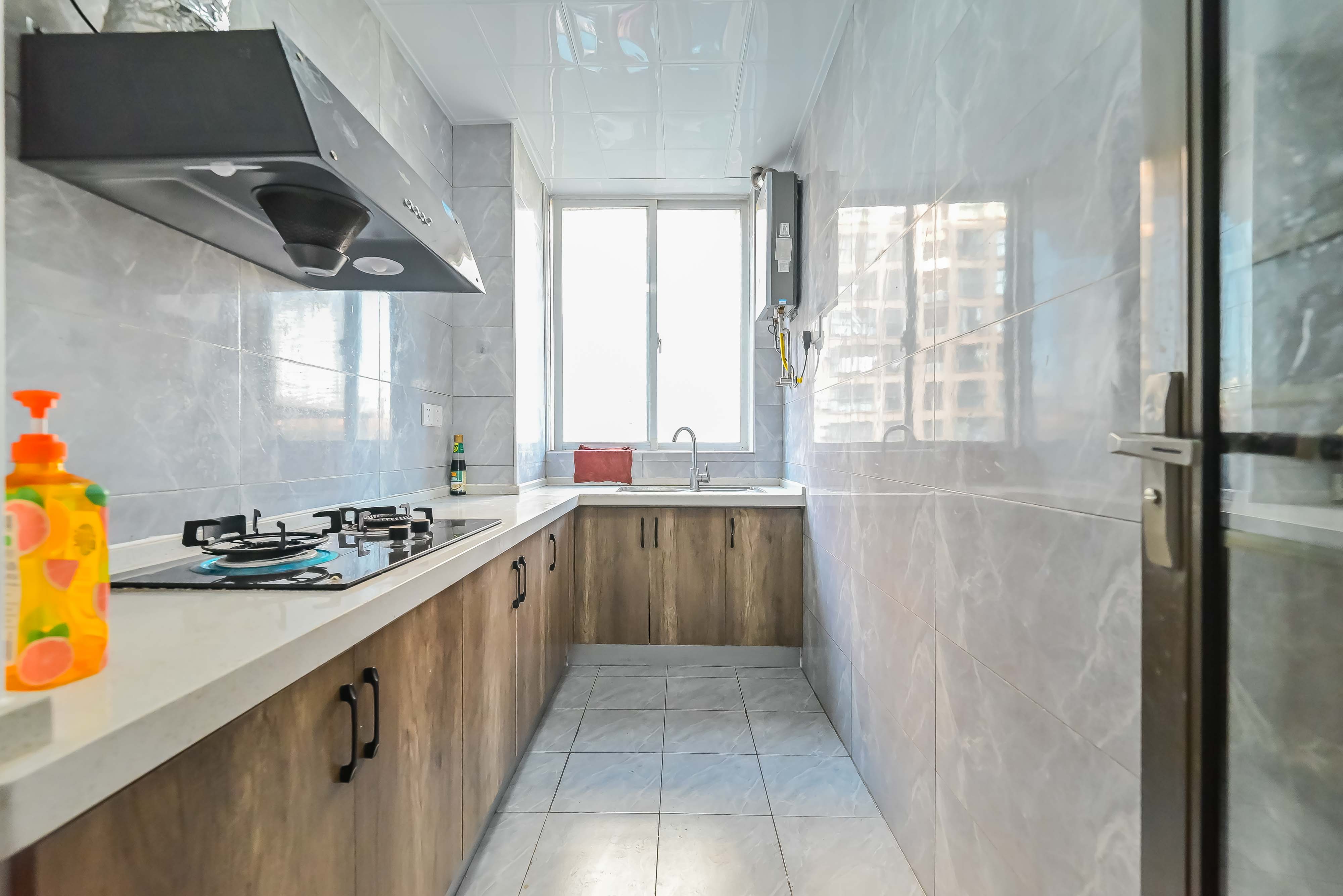 城市山水豪园（山水城市风景）  3室2厅2卫    118.0万厨房