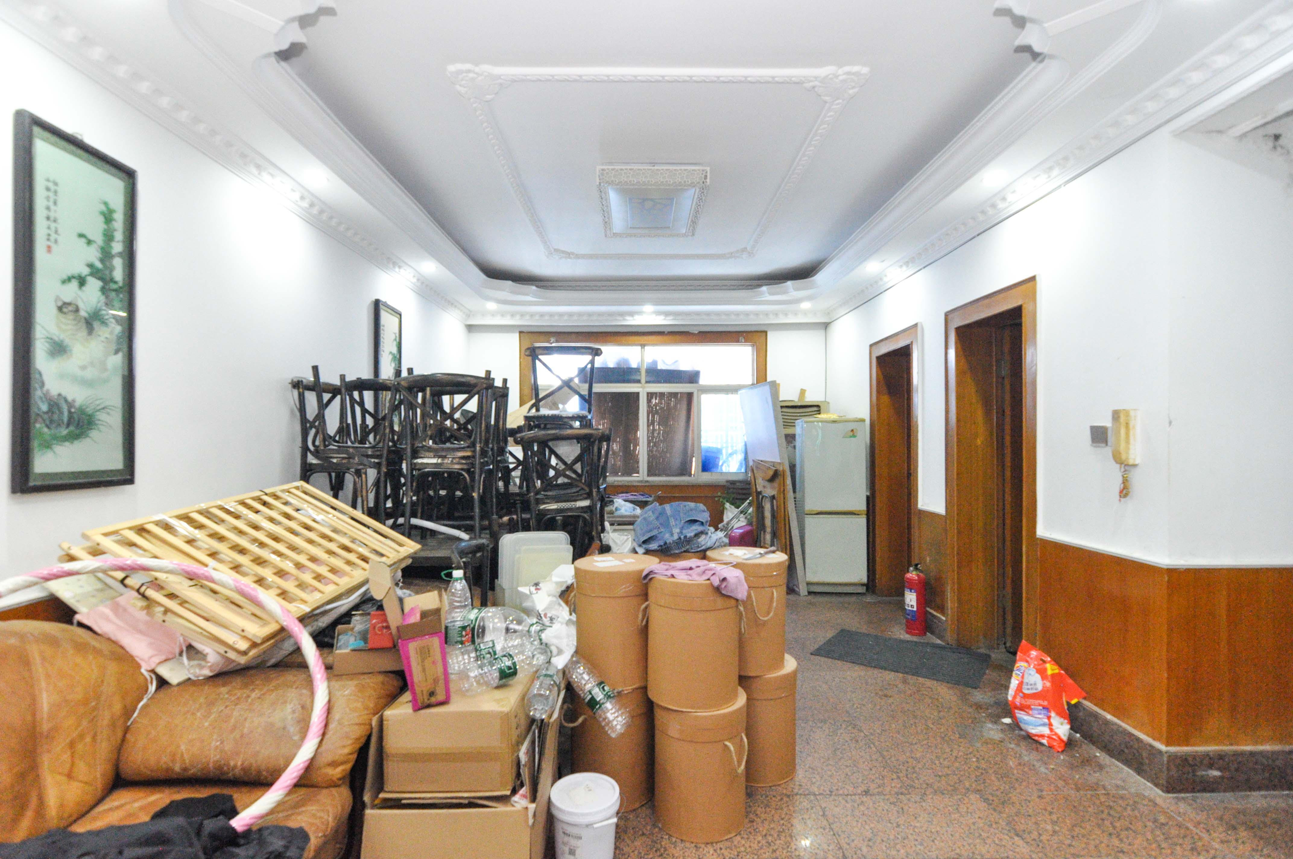 沁园经贸小区  3室2厅1卫   68.80万客厅