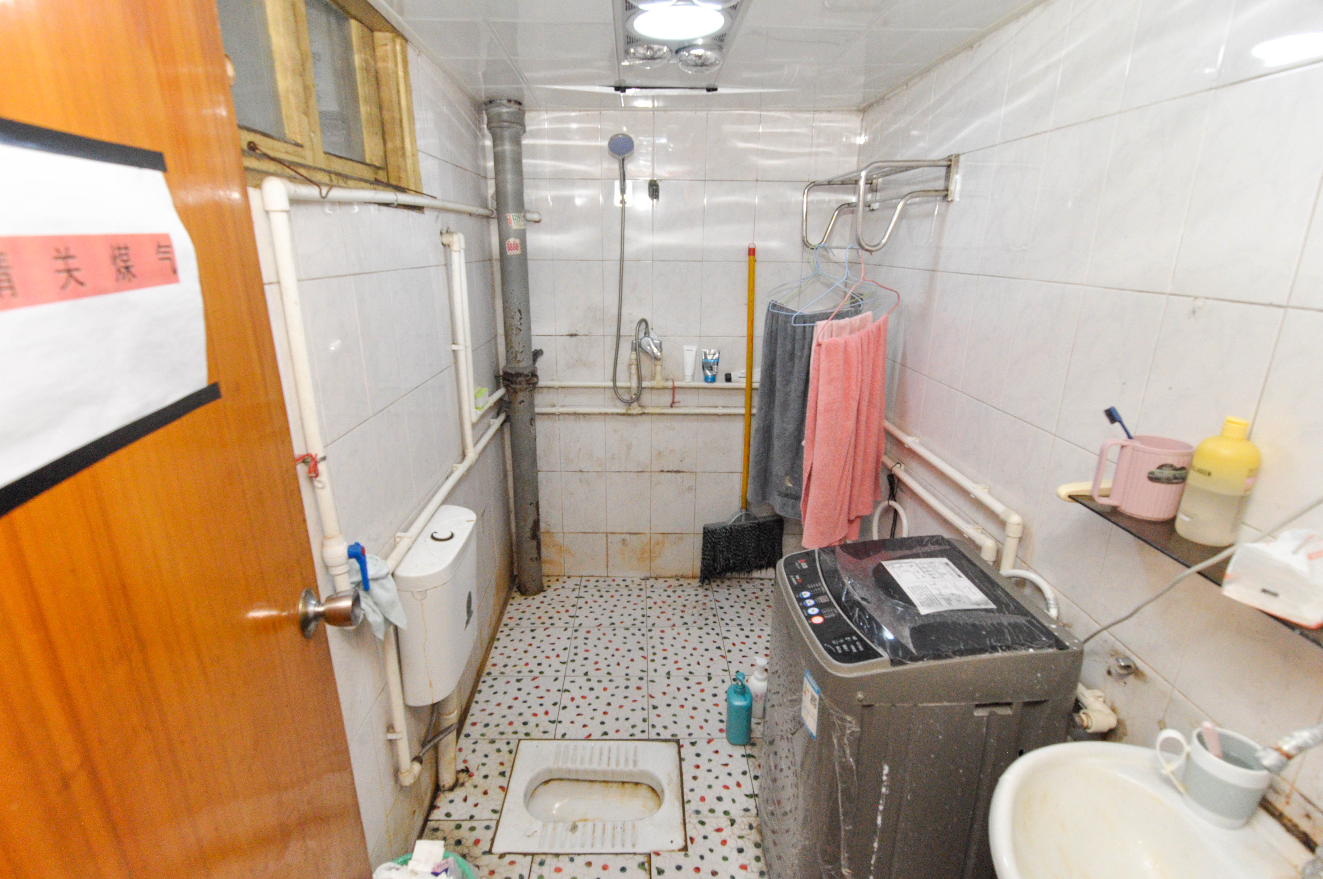 沁园经贸小区  3室2厅1卫   68.80万其他