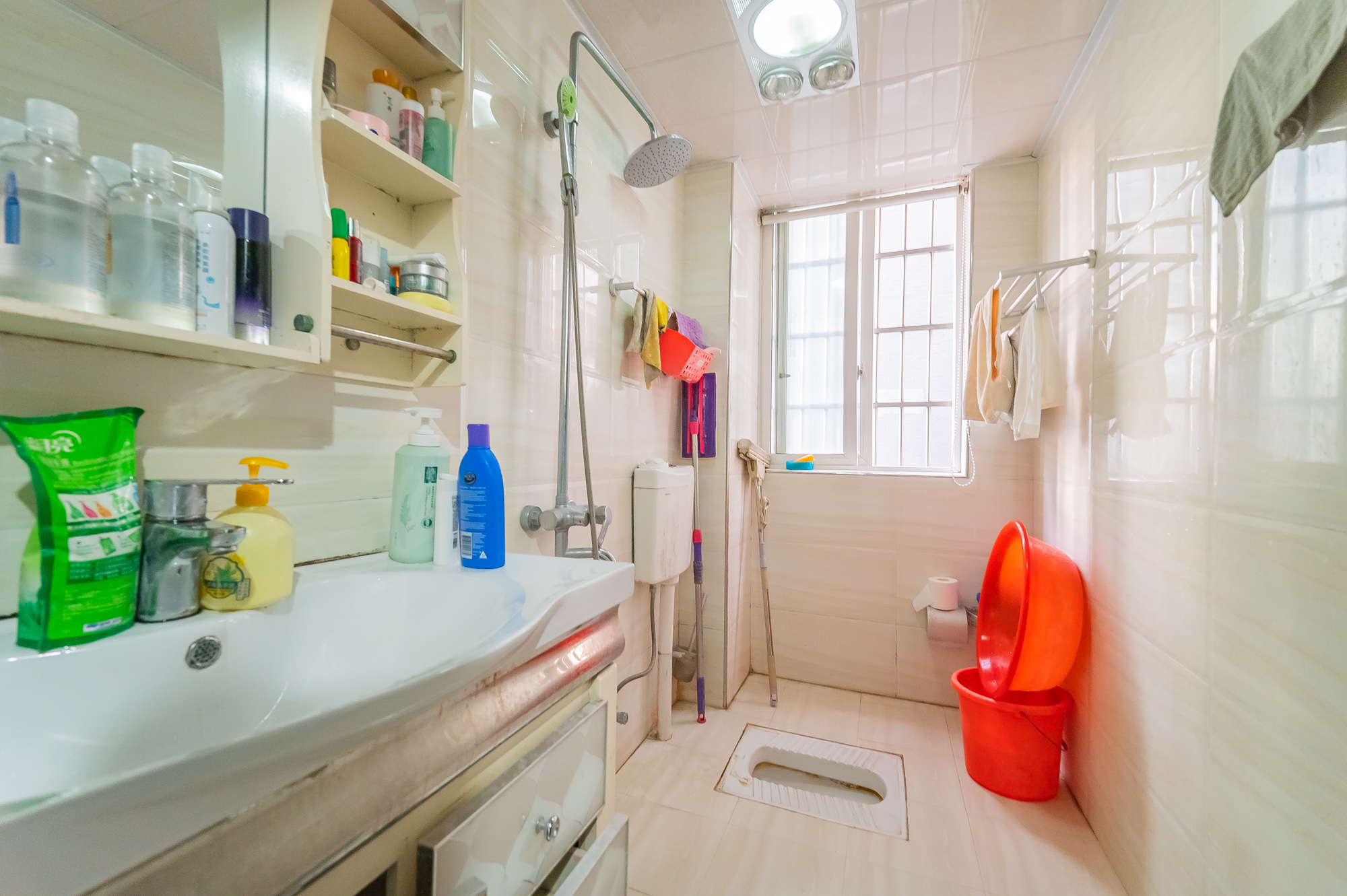 锦璨家园 3室2厅1卫 59.00万 锦璨家园 3室2厅1卫 59.00万卫生间