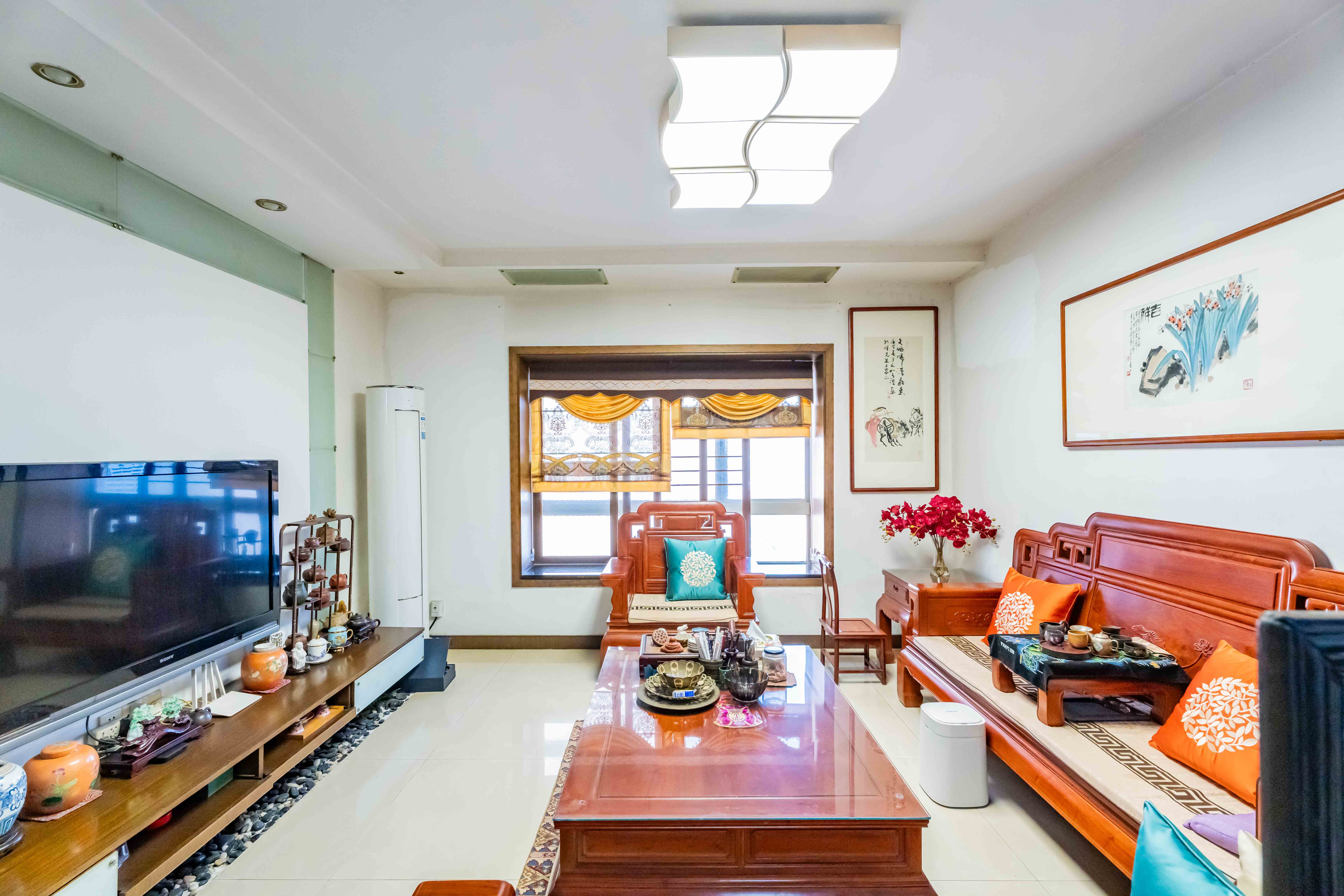 兴汉大厦 3室2厅2卫 125.0万 兴汉大厦 3室2厅2卫 125.0万客厅