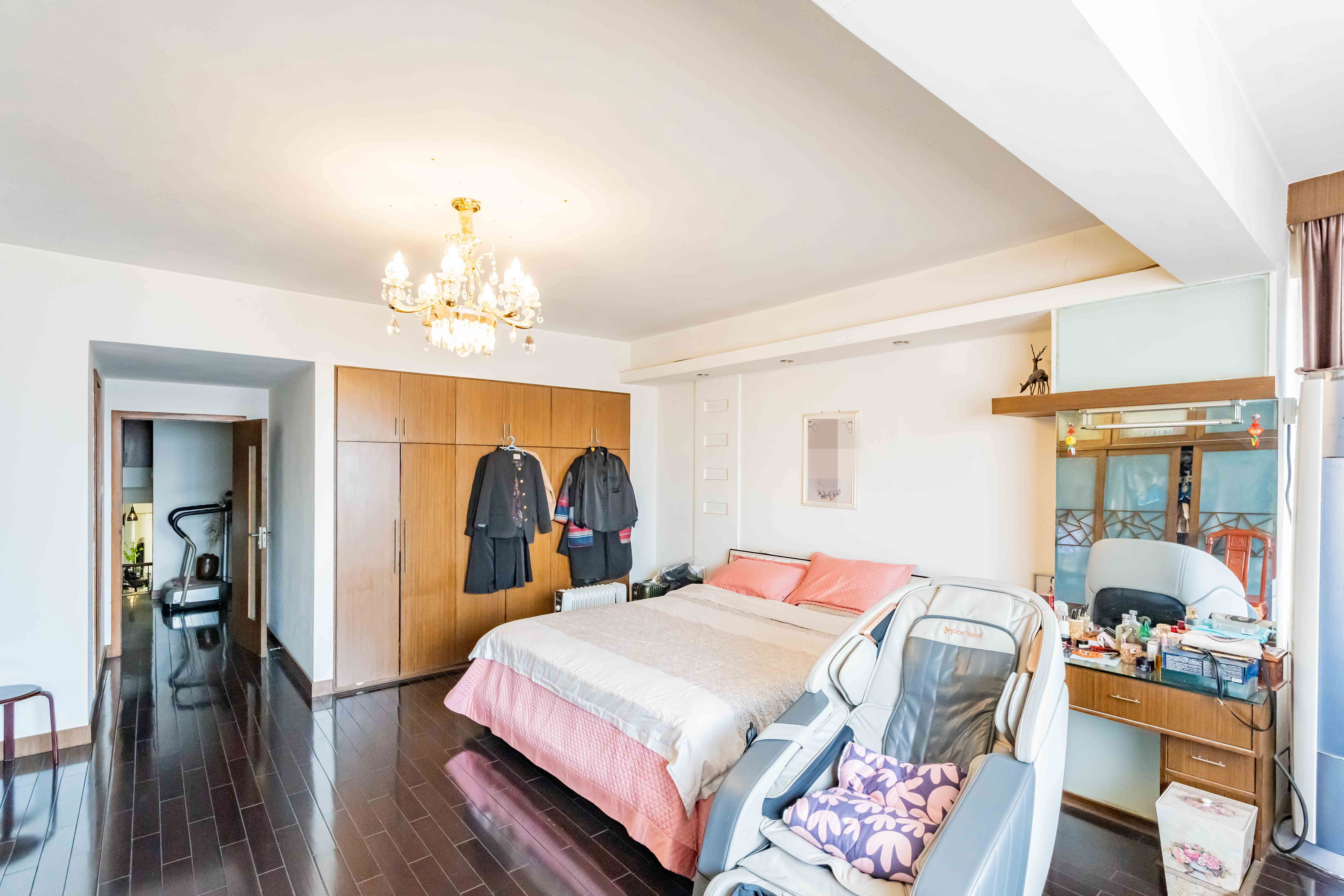 兴汉大厦 3室2厅2卫 125.0万 兴汉大厦 3室2厅2卫 125.0万卧室