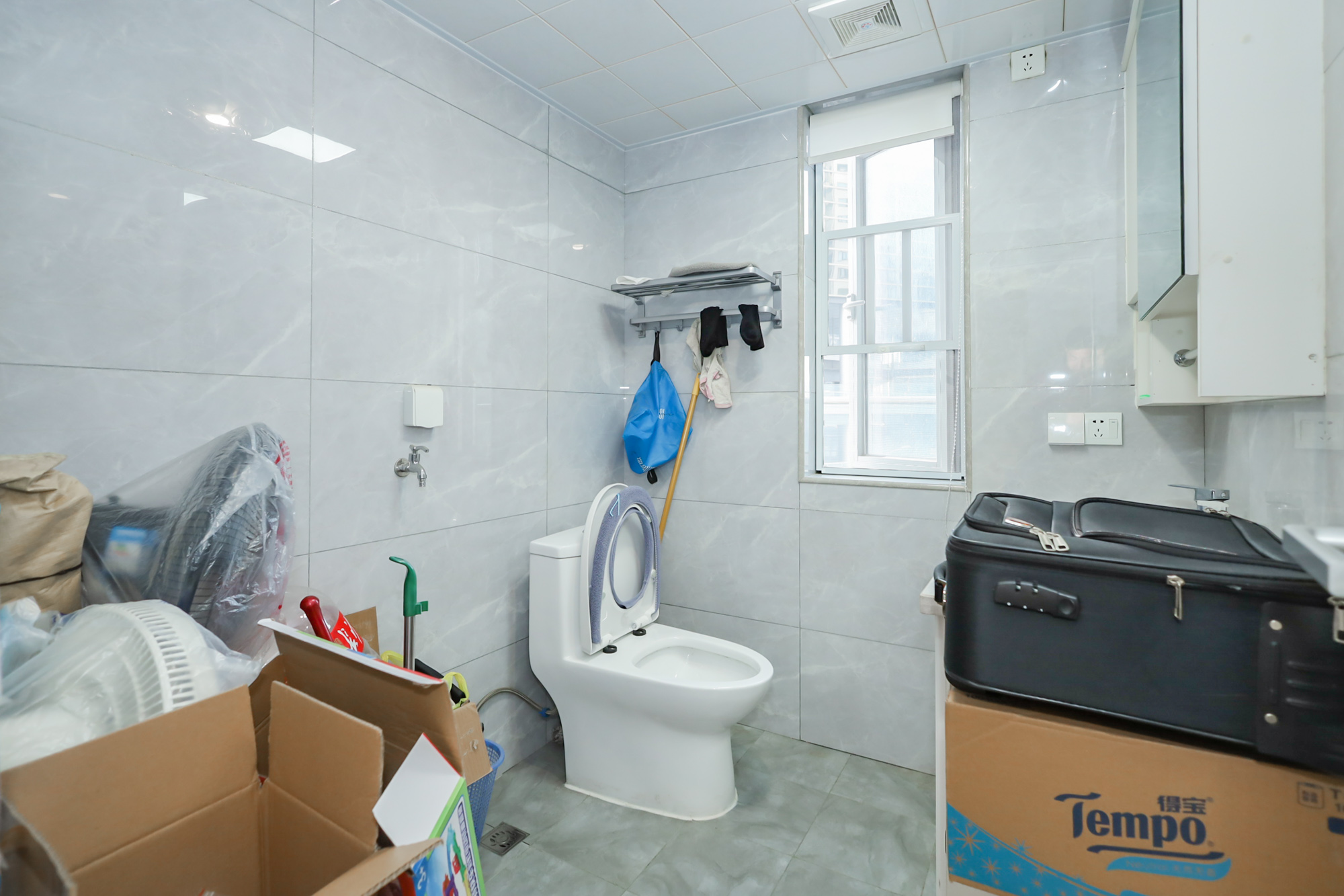 保利天禧D区 4室2厅2卫 302.18万 保利天禧D区 4室2厅2卫 302.18万卫生间