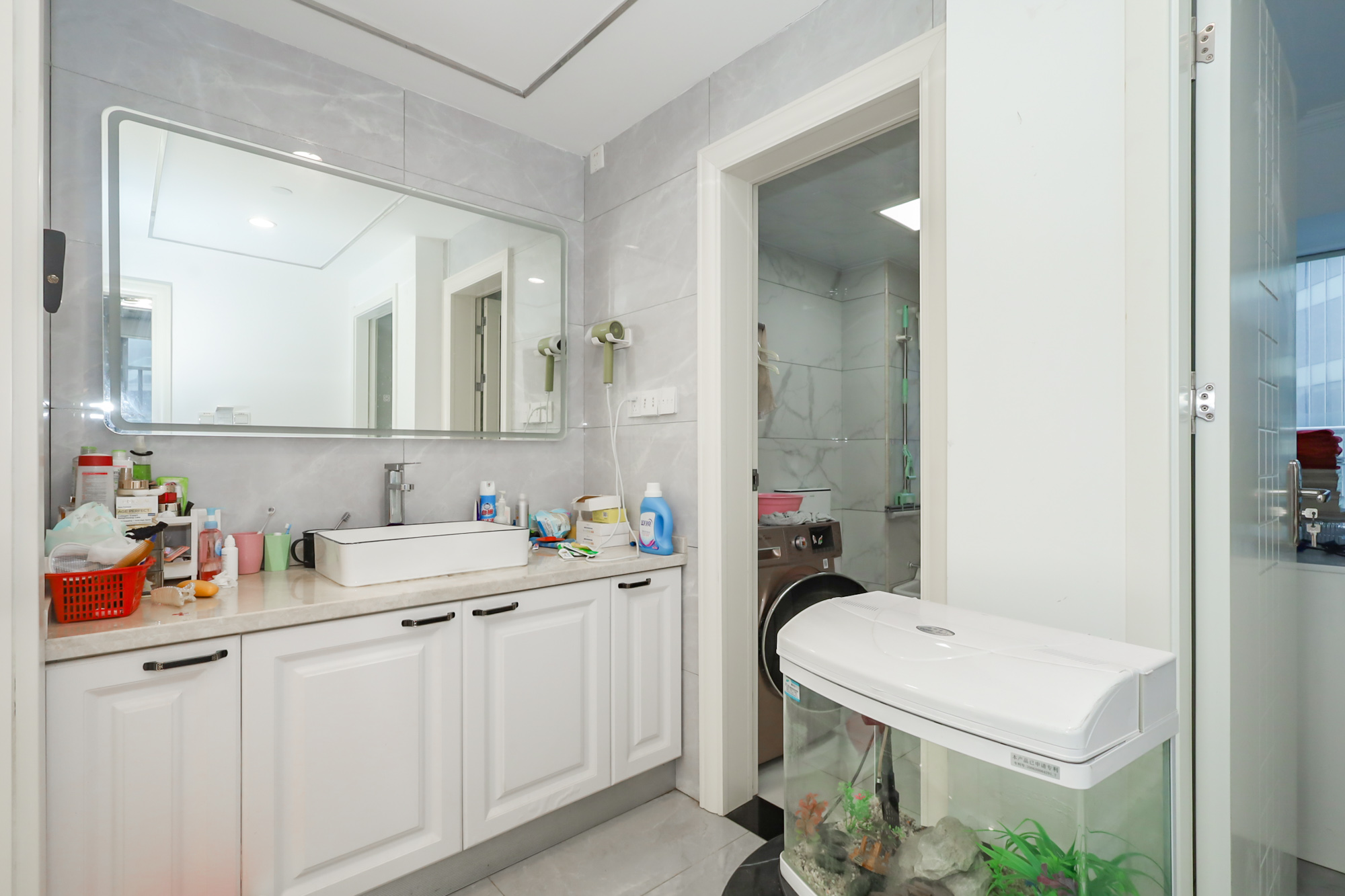 保利天禧D区 4室2厅2卫 302.18万 保利天禧D区 4室2厅2卫 302.18万卫生间