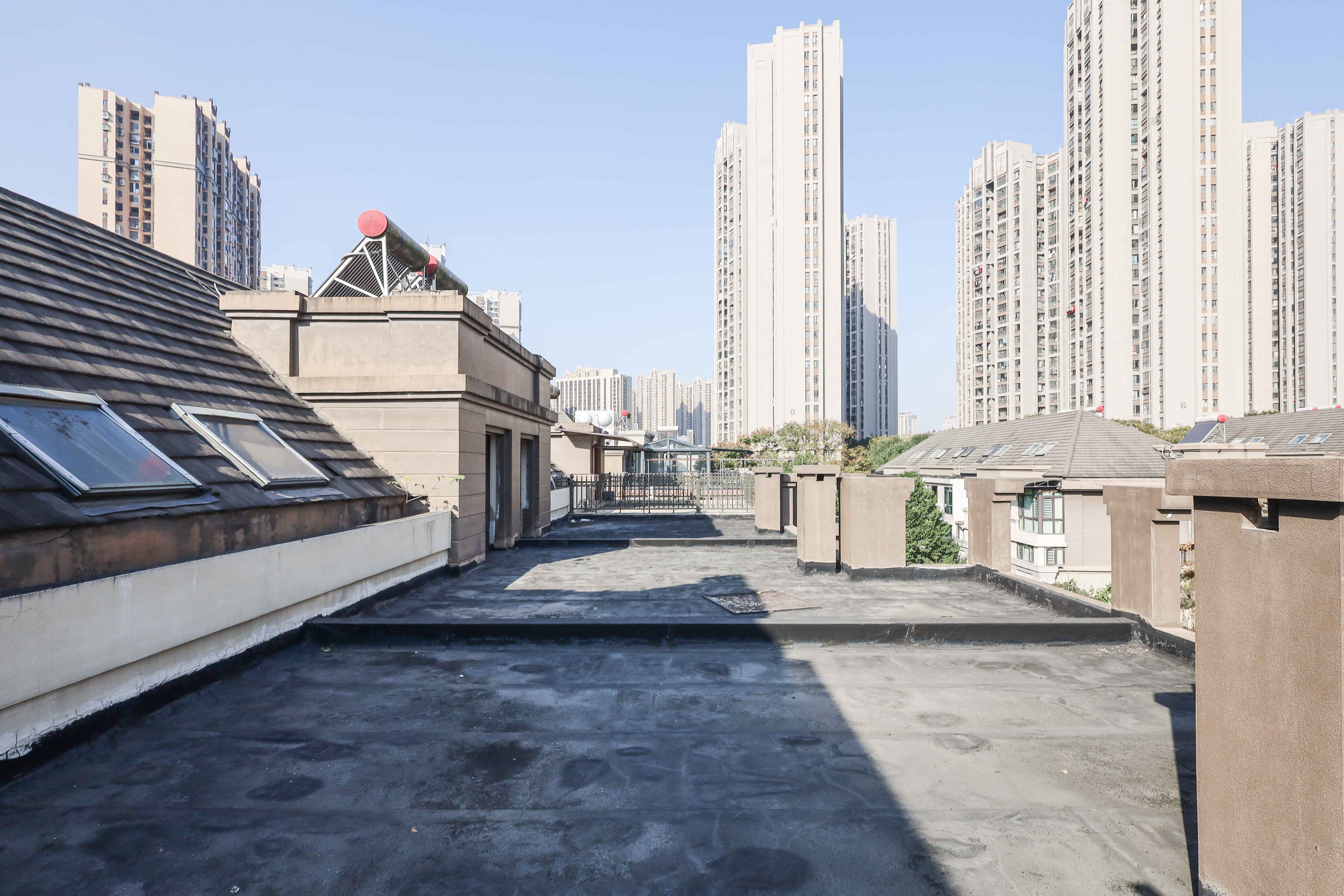 旭辉御府  6室2厅2卫   533.90万其他