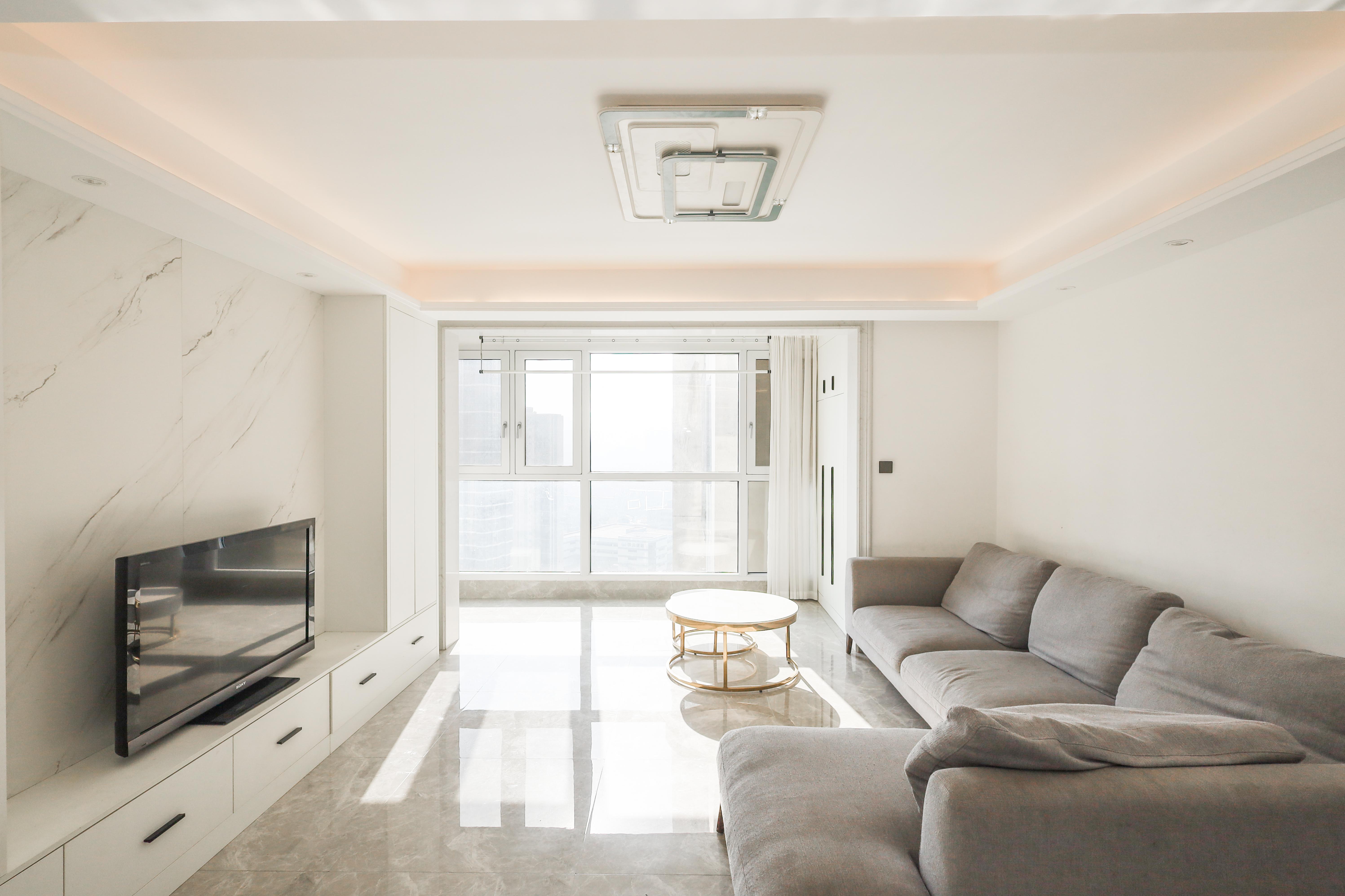 万科金色梦想C区  4室2厅2卫    206.0万客厅