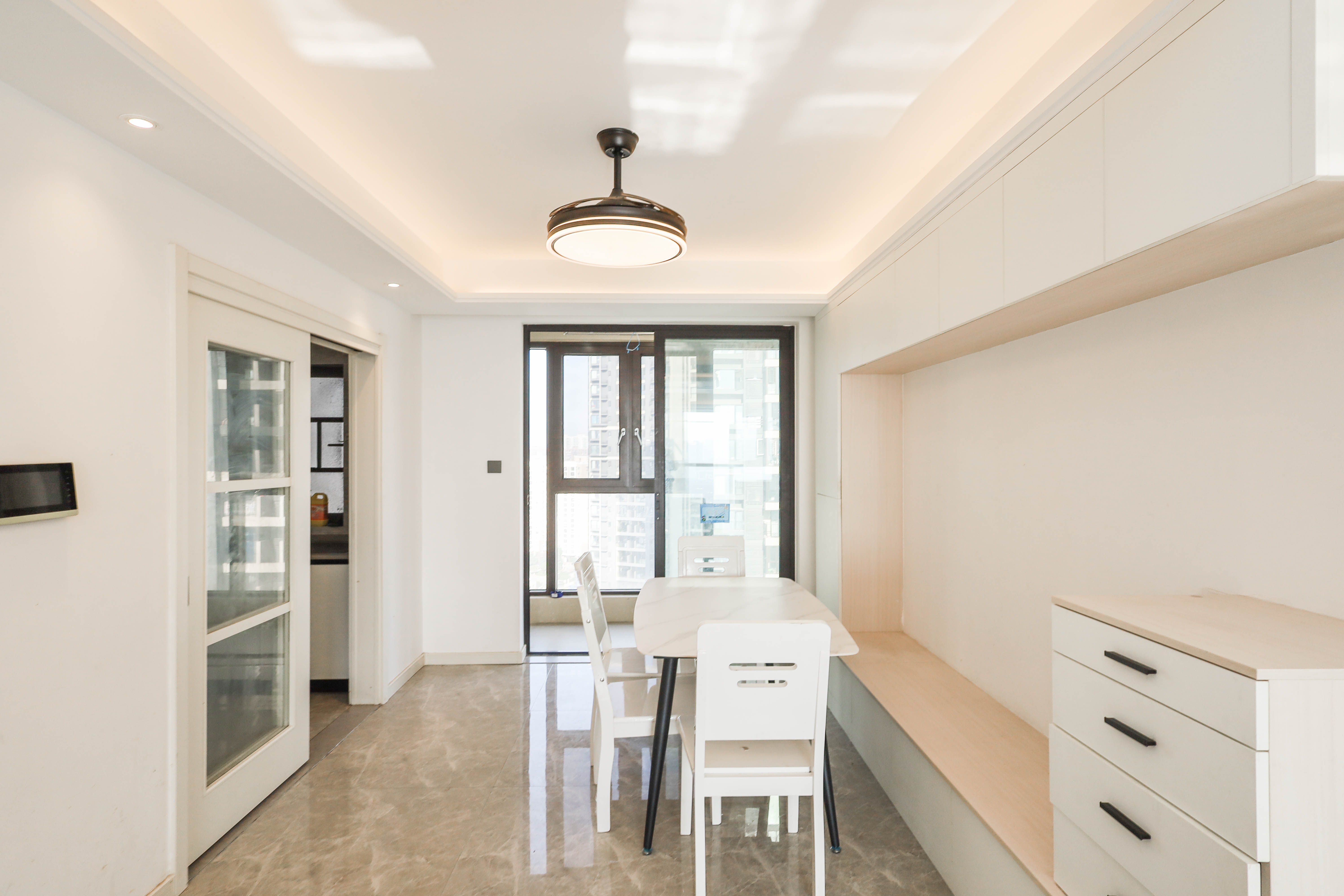 万科金色梦想C区  4室2厅2卫    206.0万其他