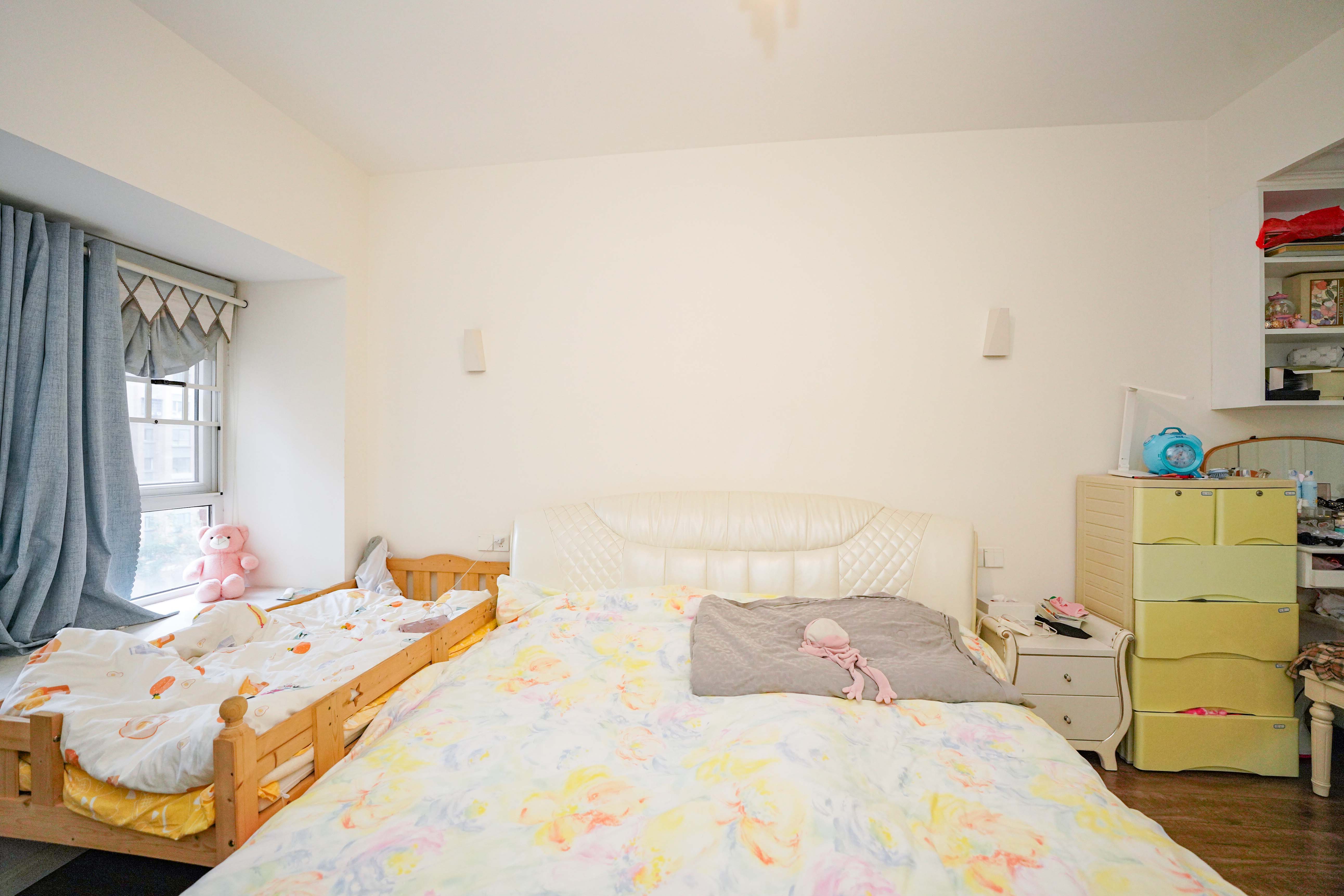 哈佛小镇(五矿哈佛小镇)  4室2厅2卫    105.0万 哈佛小镇(五矿哈佛小镇)  4室2厅2卫    105.0万卧室