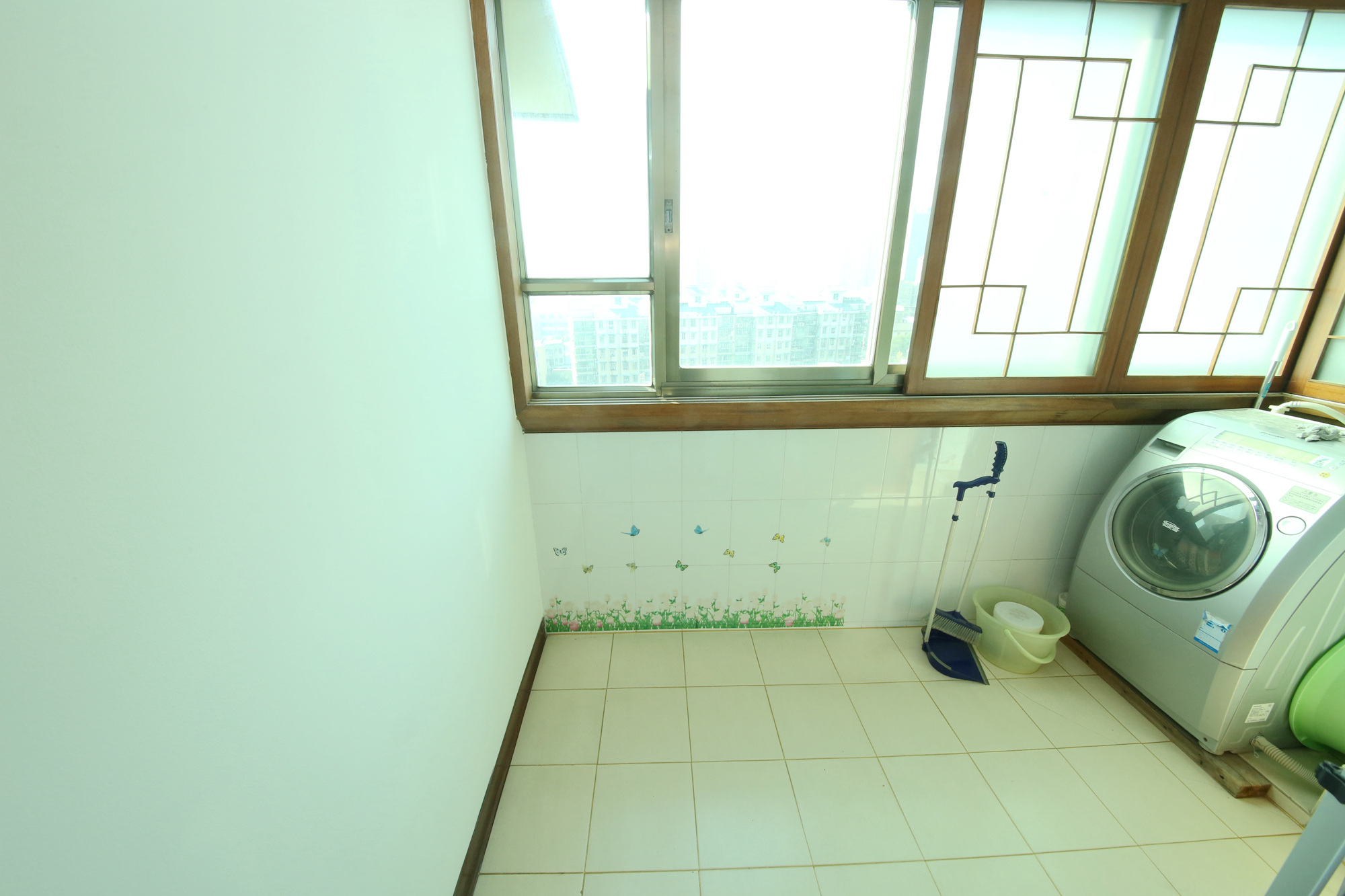 市一医院宿舍  2室2厅1卫   130.00万阳台