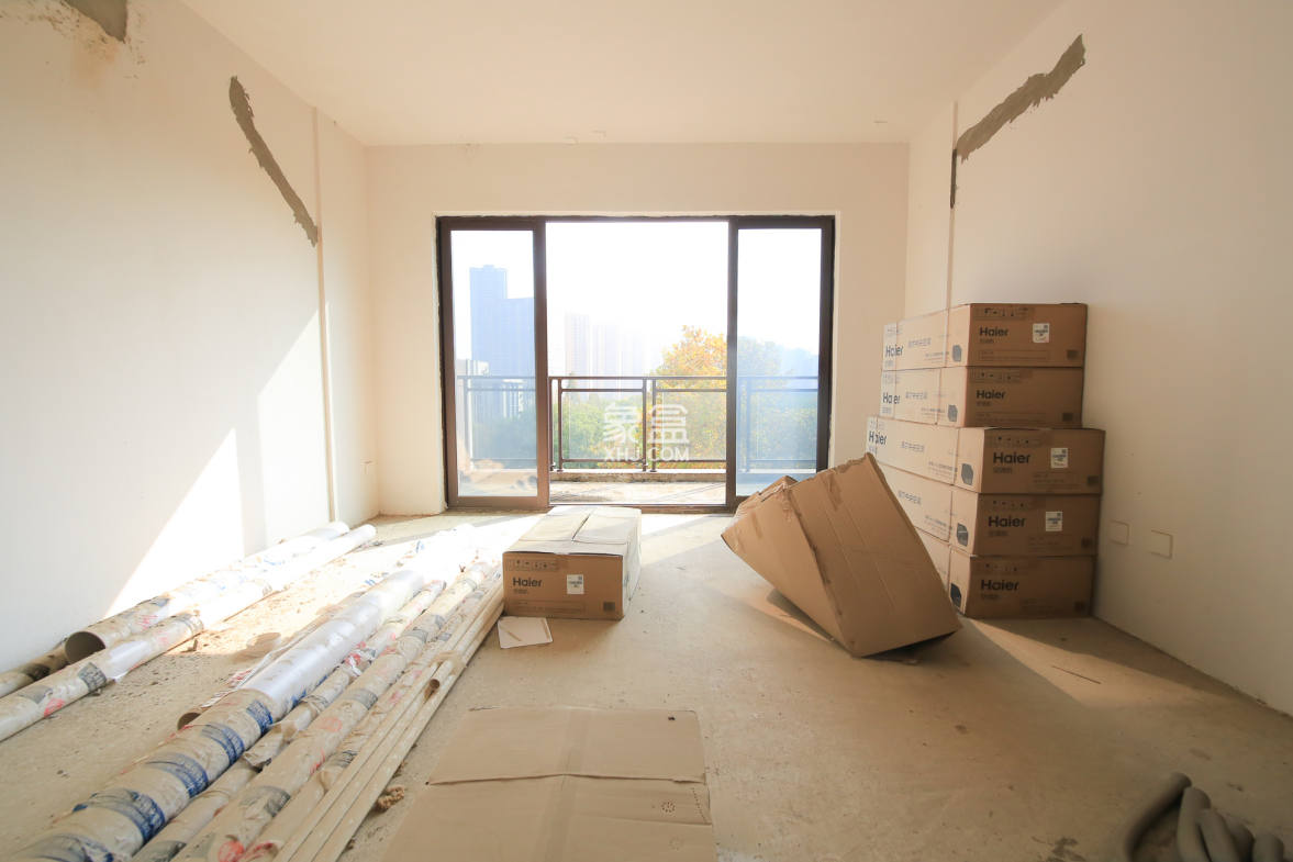 鑫苑木莲世家 4室2厅2卫 235.0万 鑫苑木莲世家 4室2厅2卫 235.0万客厅