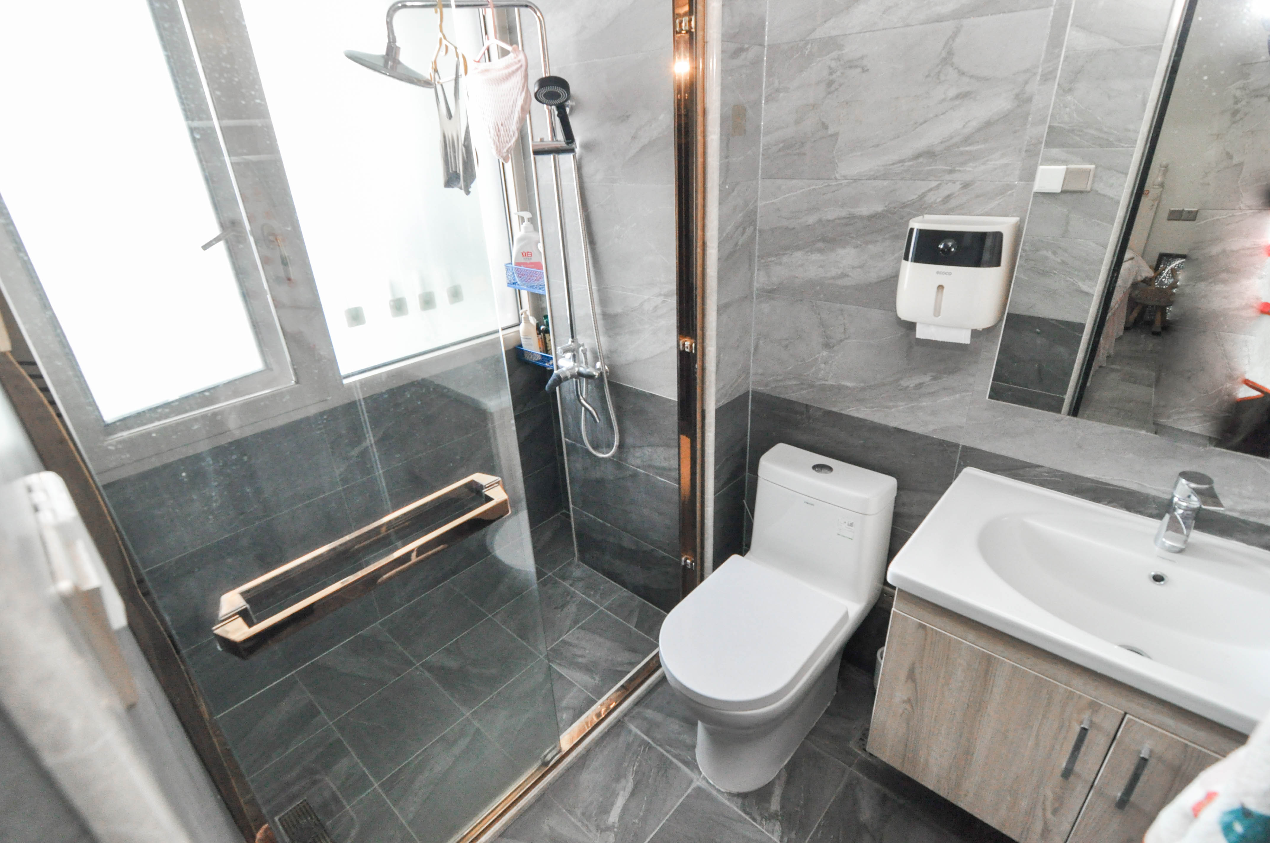 中建梅溪湖中心 4室2厅2卫 285.0万 中建梅溪湖中心 4室2厅2卫 285.0万卫生间