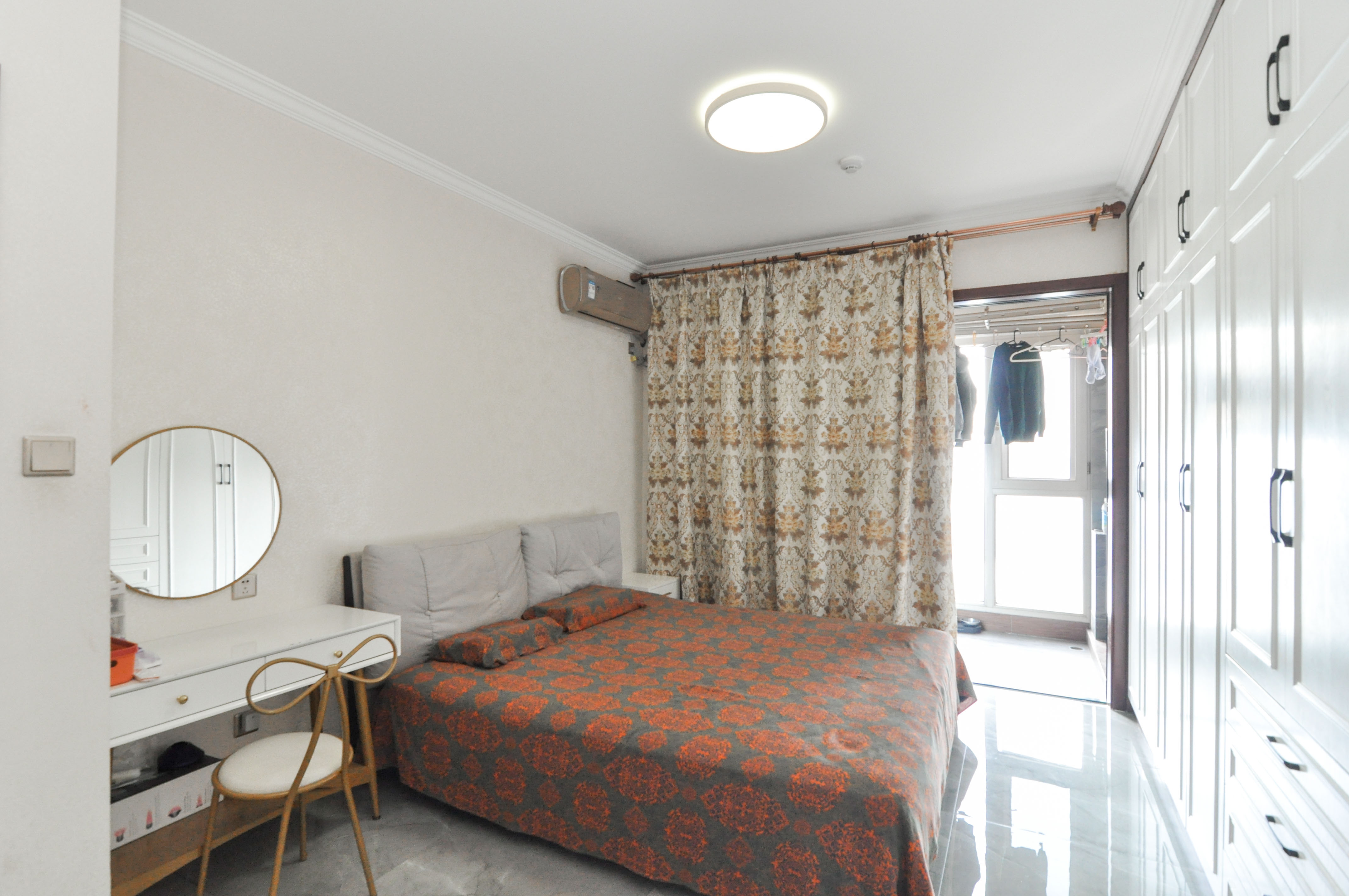 中建梅溪湖中心 4室2厅2卫 285.0万 中建梅溪湖中心 4室2厅2卫 285.0万卧室