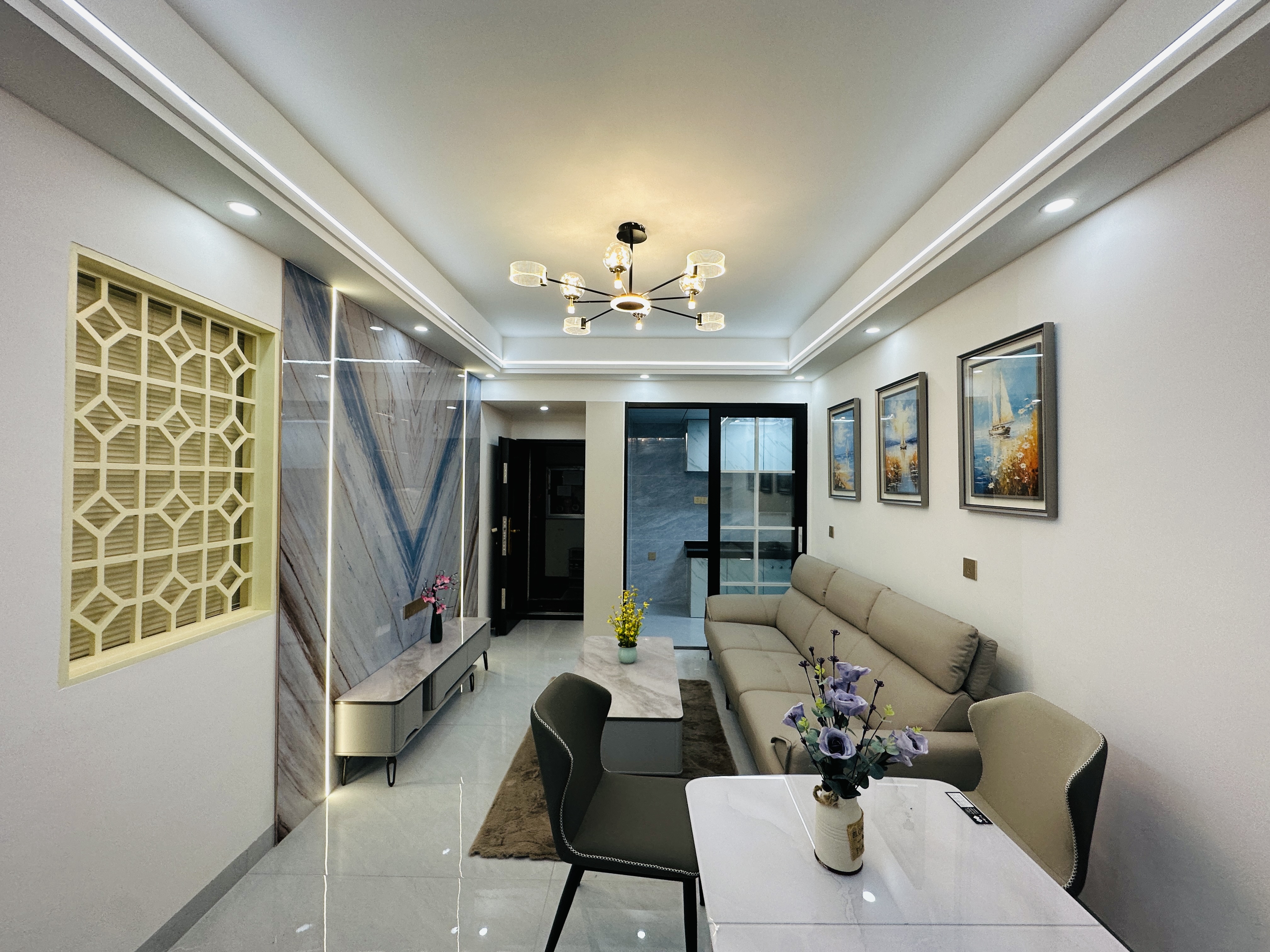 南海花园  2室2厅1卫    92.0万 南海花园  2室2厅1卫    92.0万客厅