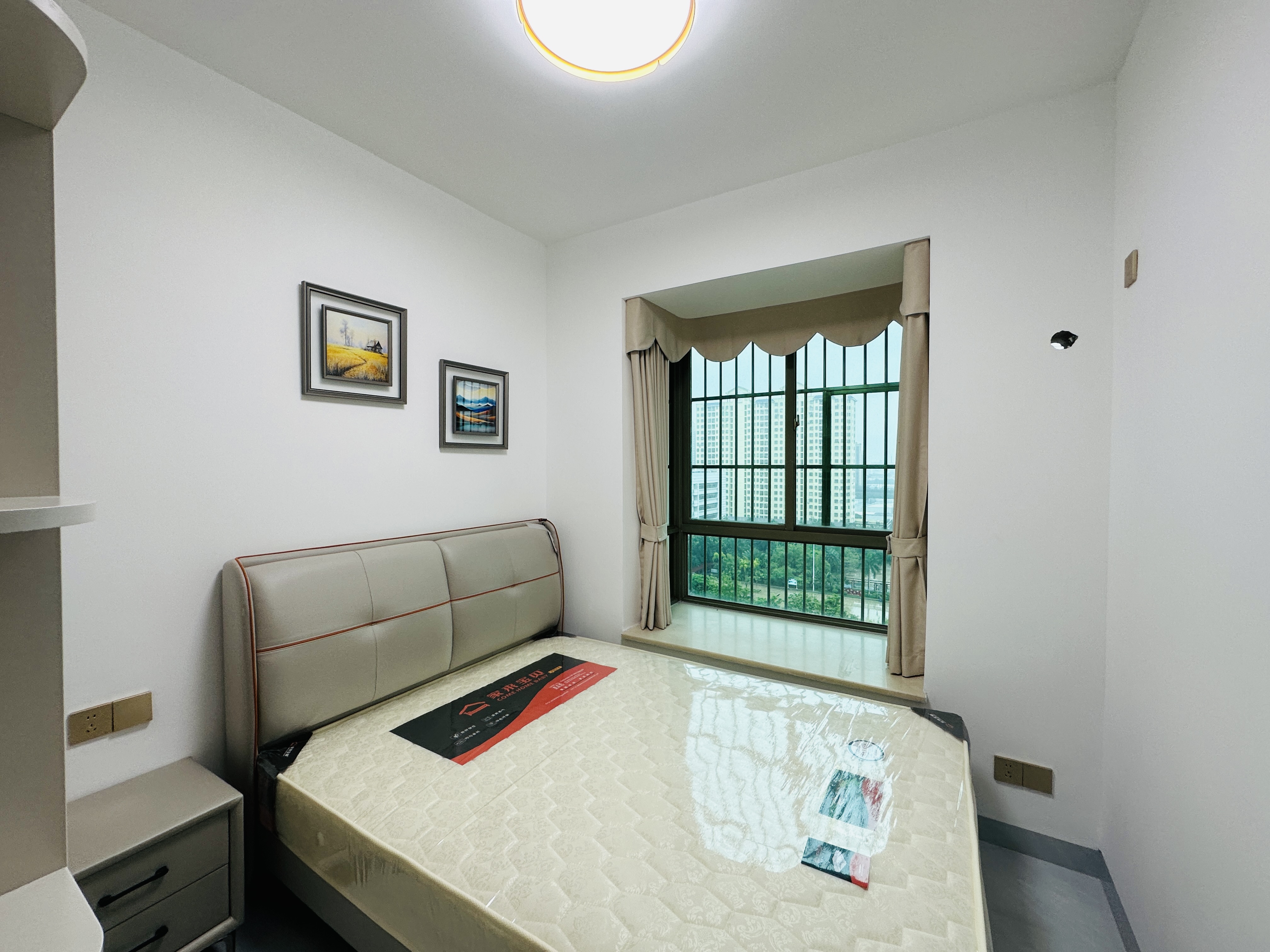 南海花园  2室2厅1卫    92.0万 南海花园  2室2厅1卫    92.0万卧室