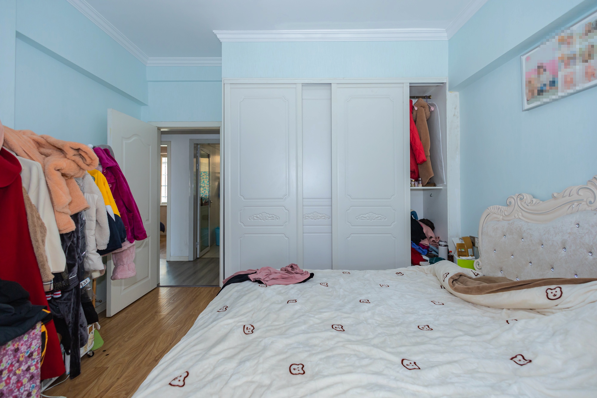 开源鑫阁  4室2厅2卫    74.8万卧室