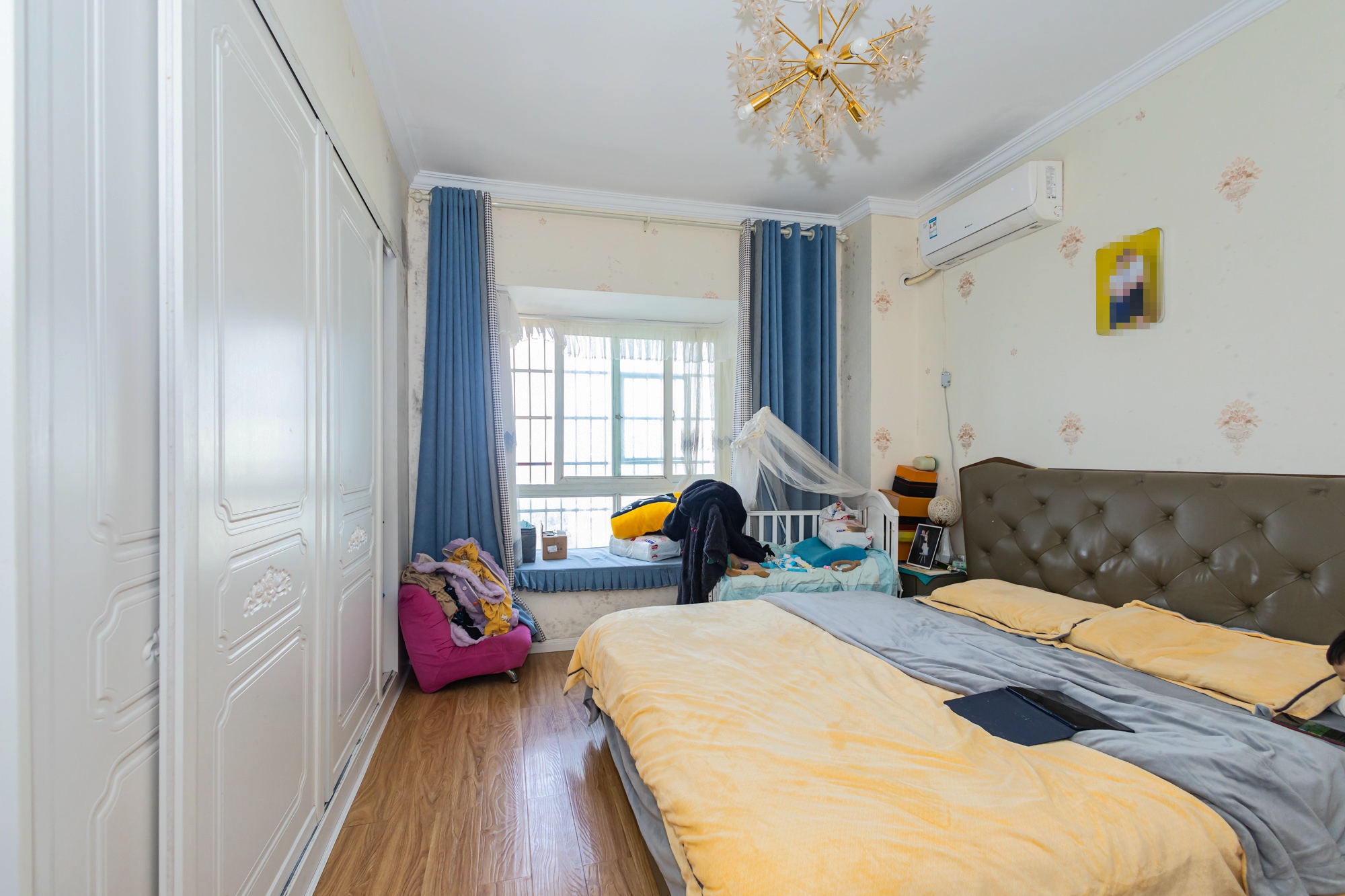 开源鑫阁  4室2厅2卫    74.8万卧室