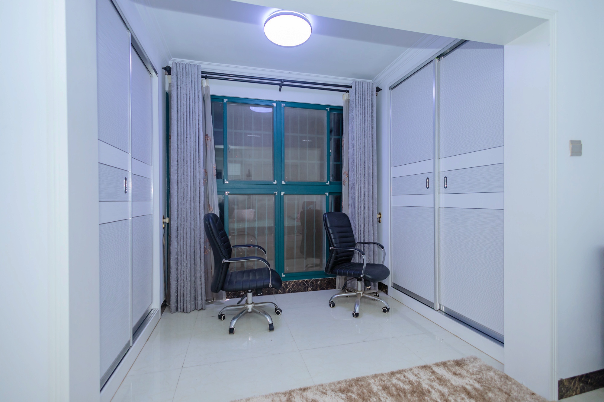 蝴蝶谷 3室2厅1卫 69.8万 蝴蝶谷 3室2厅1卫 69.8万阳台