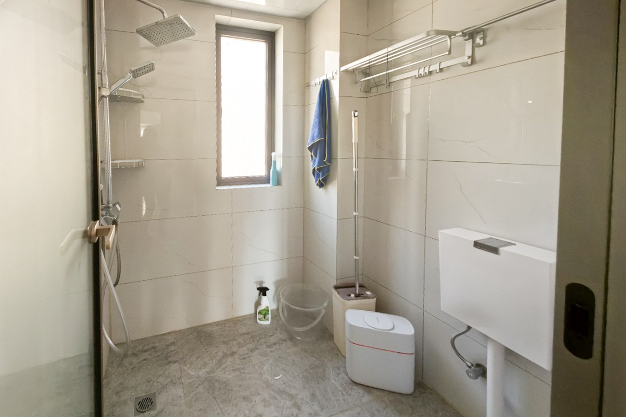 中梁星都荟 4室2厅2卫 110.0万 中梁星都荟 4室2厅2卫 110.0万卫生间