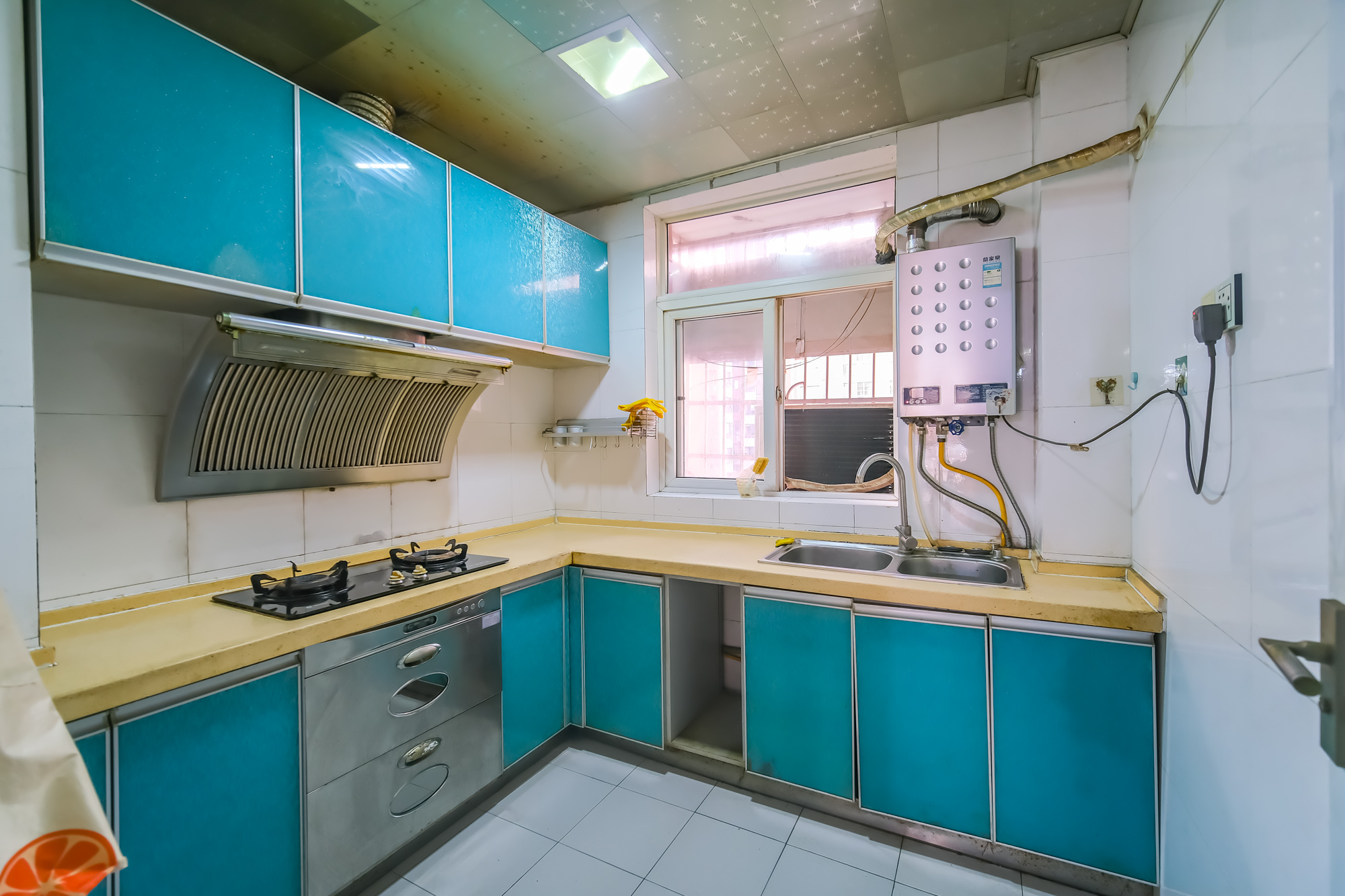 湘瑞家园 2室2厅1卫 56.0万 湘瑞家园 2室2厅1卫 56.0万厨房