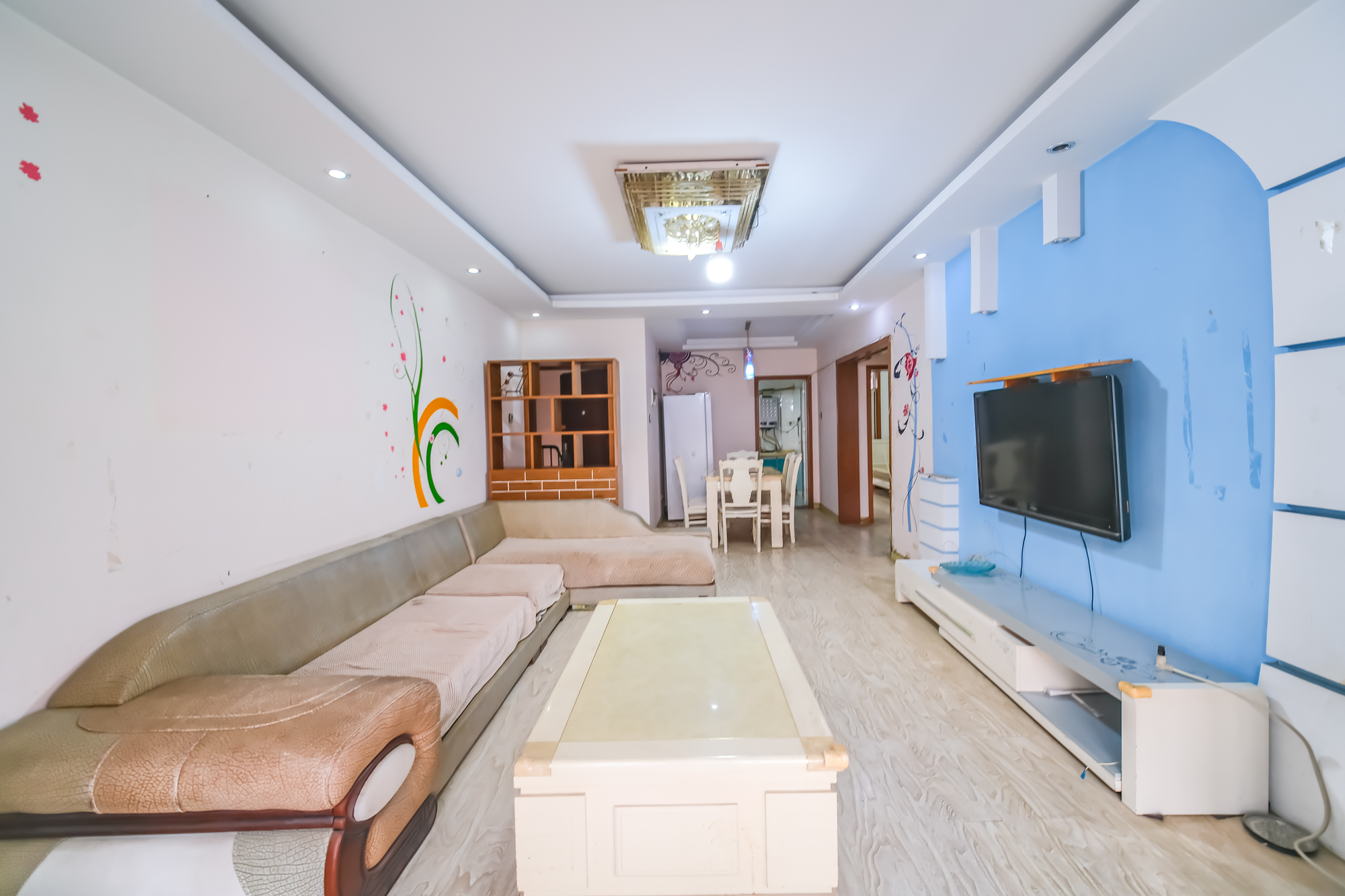 湘瑞家园 2室2厅1卫 56.0万 湘瑞家园 2室2厅1卫 56.0万客厅