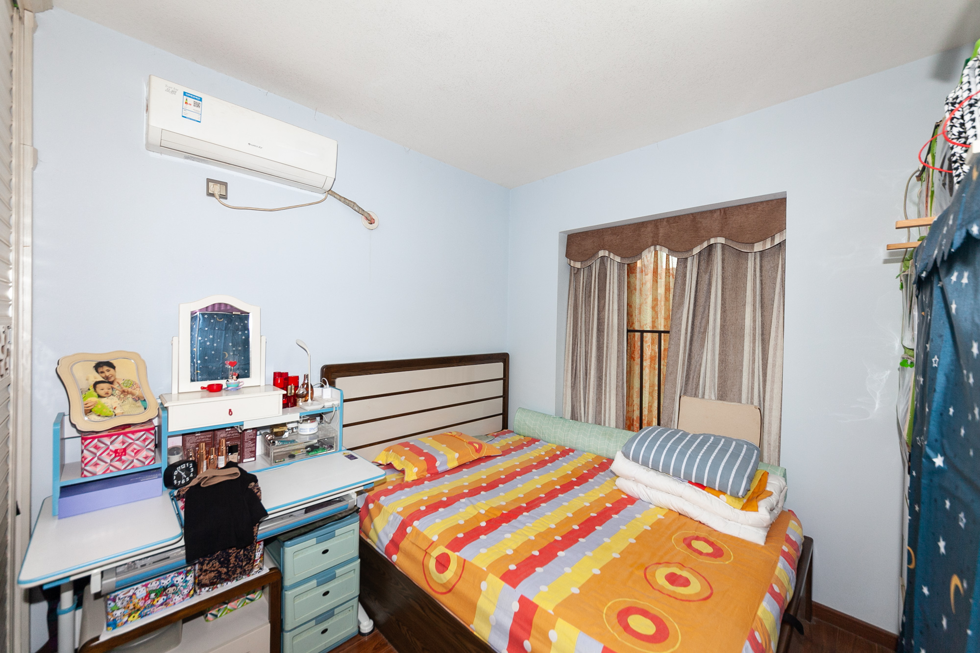 时代倾城二期 4室2厅2卫 106.0万 时代倾城二期 4室2厅2卫 106.0万卧室