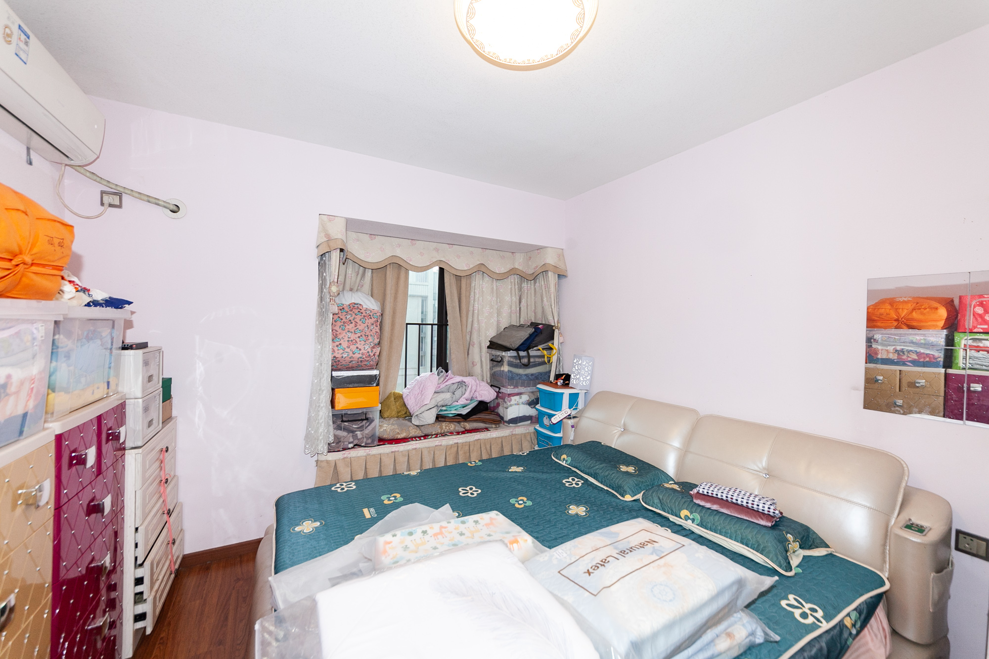 时代倾城二期 4室2厅2卫 106.0万 时代倾城二期 4室2厅2卫 106.0万卧室