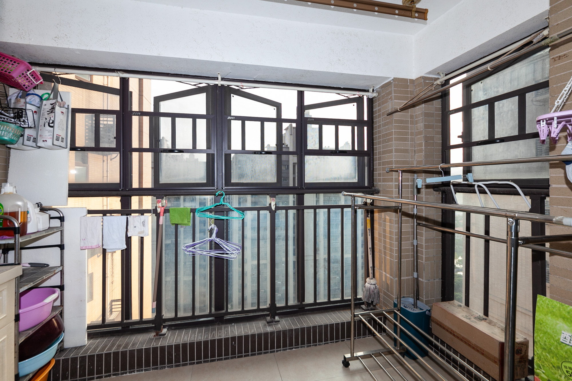 时代倾城二期 4室2厅2卫 106.0万 时代倾城二期 4室2厅2卫 106.0万阳台