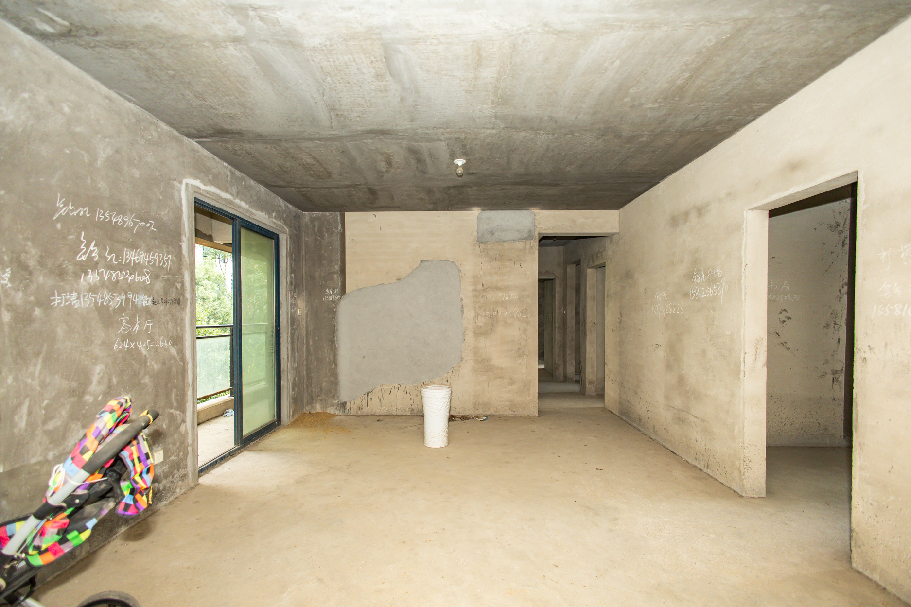 筑梦星园 4室2厅2卫 71.8万 筑梦星园 4室2厅2卫 71.8万客厅