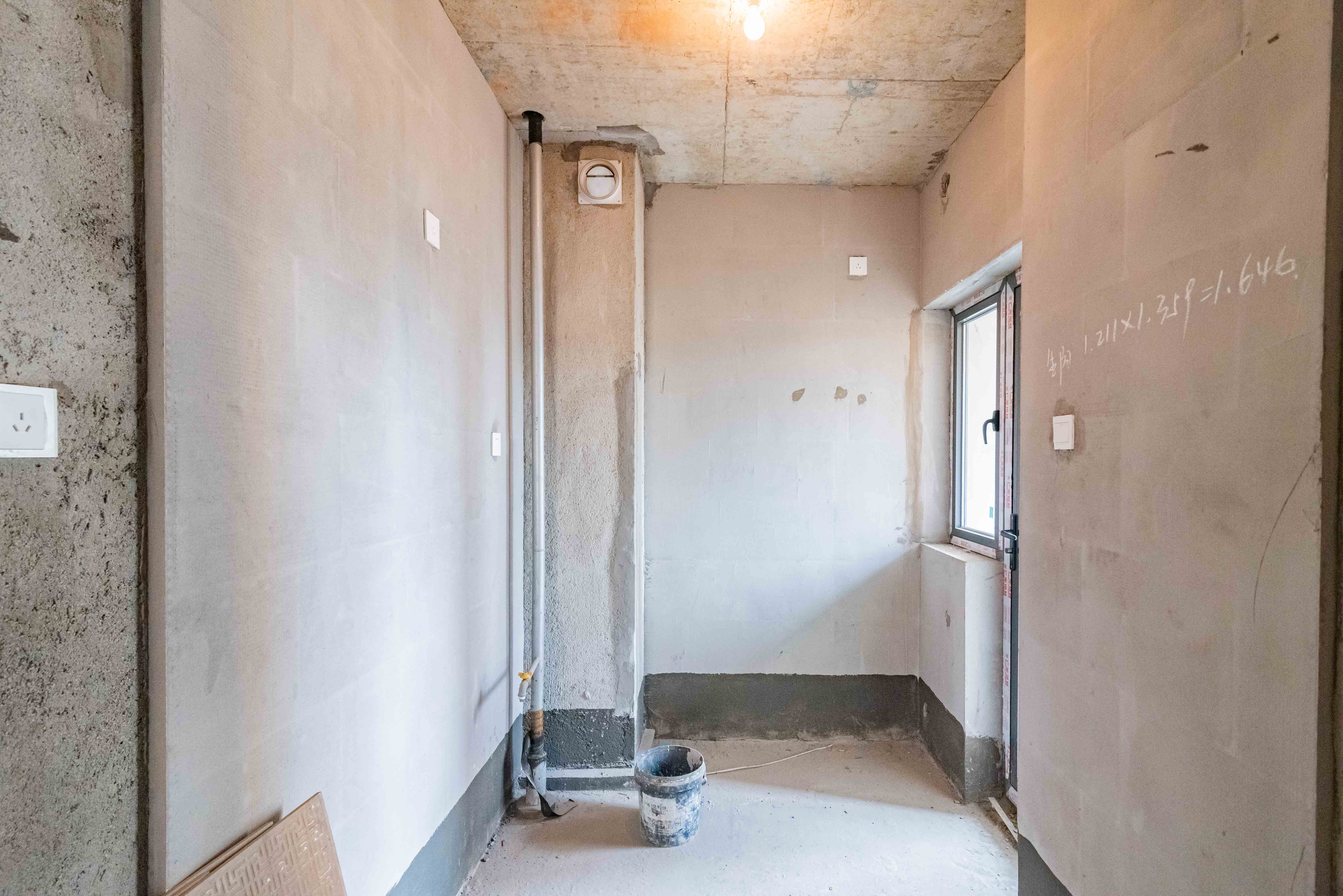 天健城  3室2厅1卫    139.8万厨房