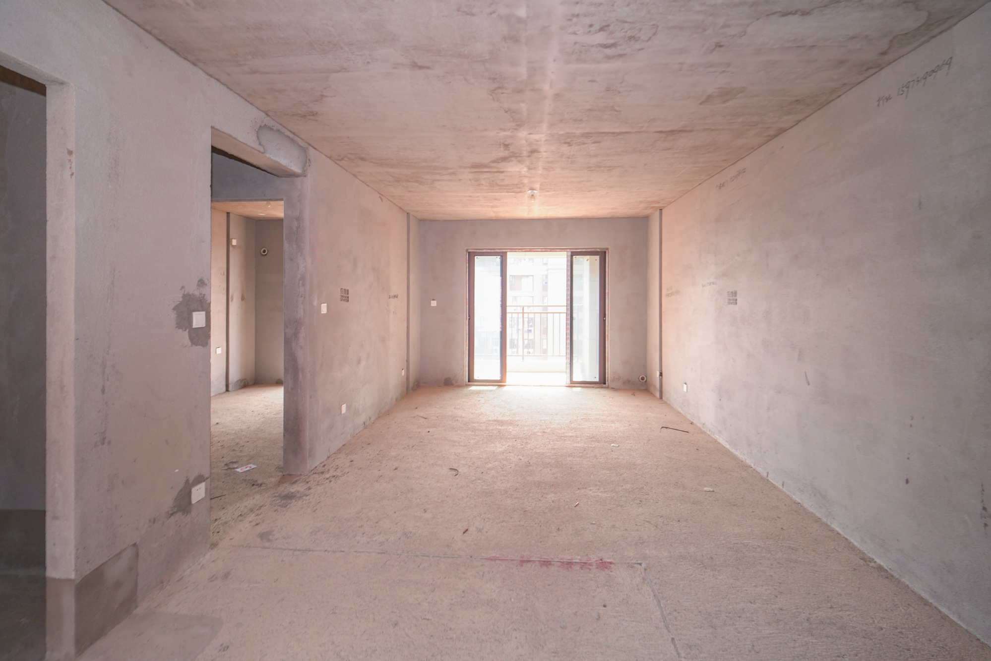 澳海文澜府 4室2厅2卫 100.0万 澳海文澜府 4室2厅2卫 100.0万客厅